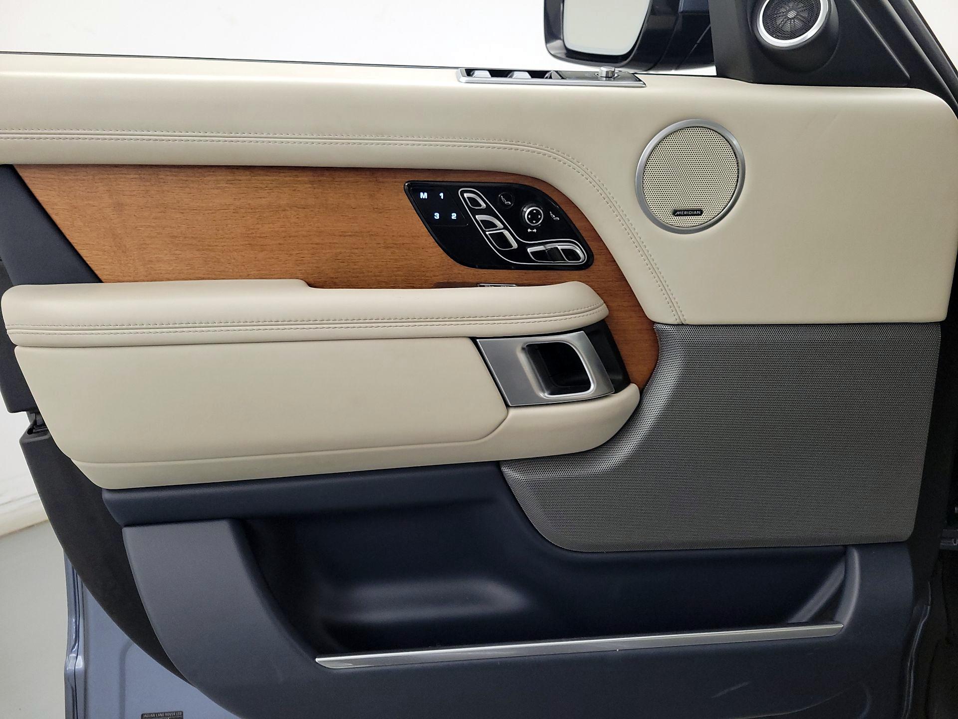 Thumbnail: 2018 Land Rover Range Rover - 12