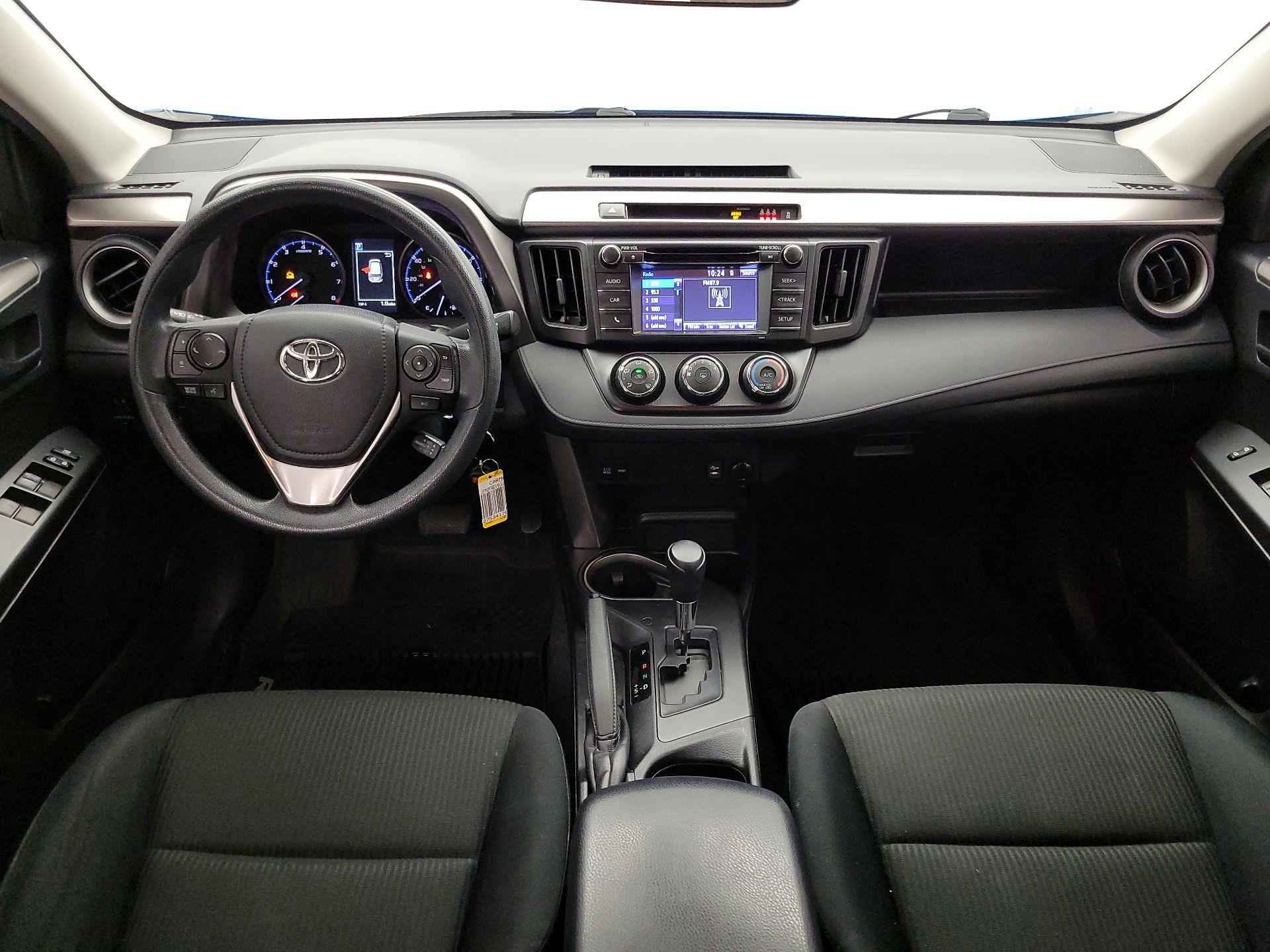 Thumbnail: 2018 Toyota RAV4 - 9