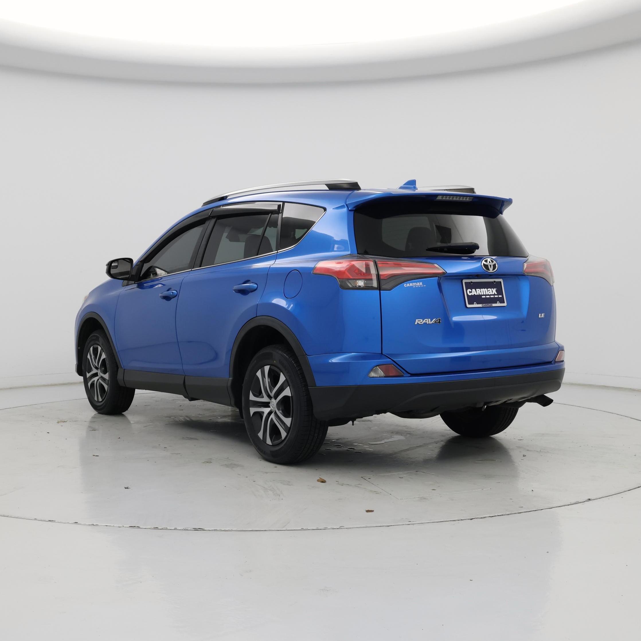 Thumbnail: 2018 Toyota RAV4 - 2