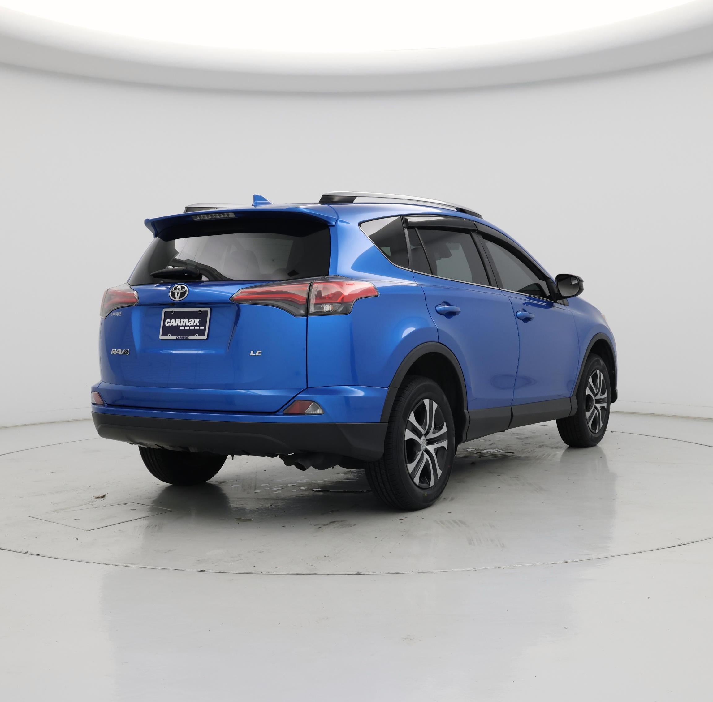 Thumbnail: 2018 Toyota RAV4 - 8