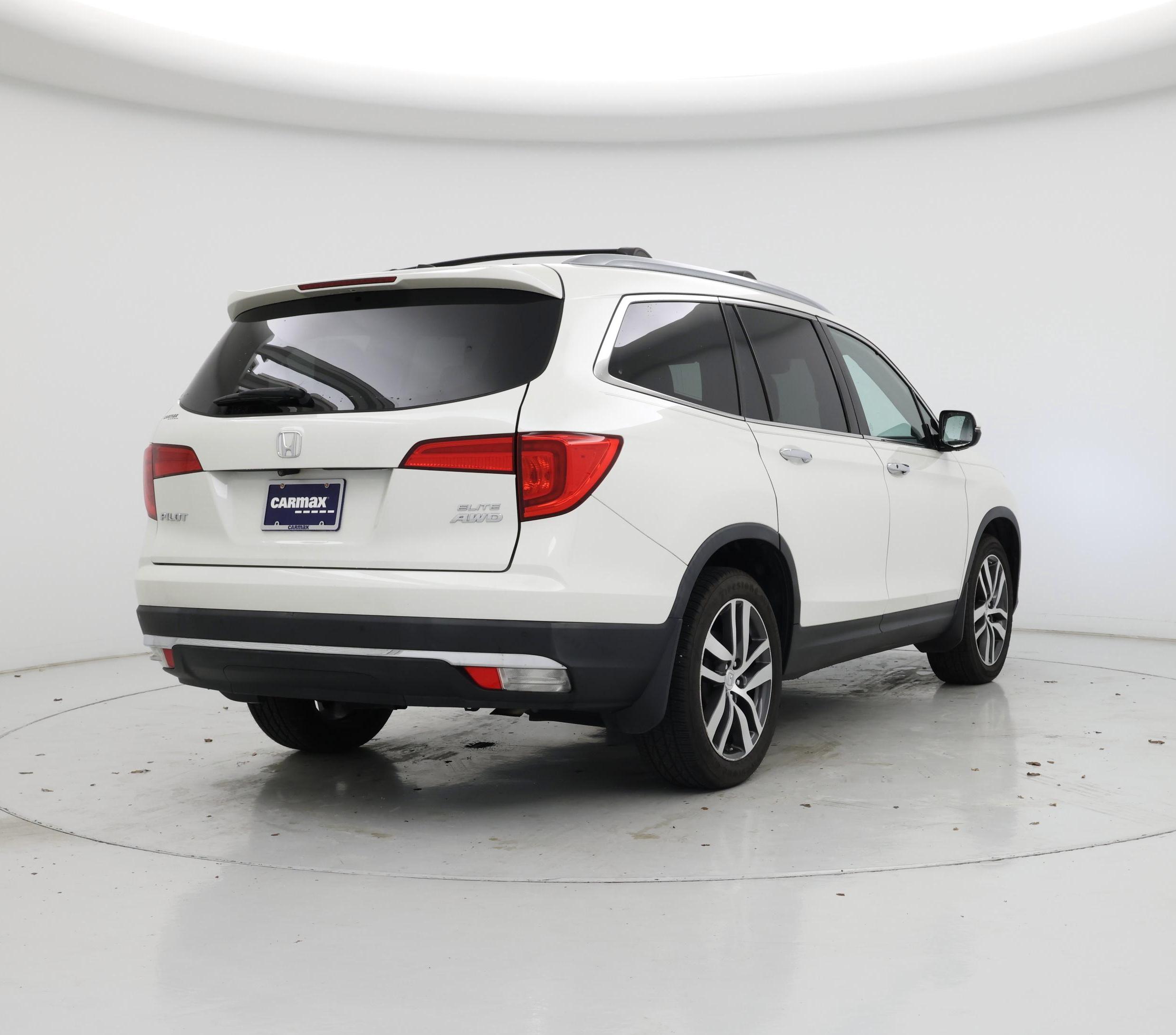 Thumbnail: 2018 Honda Pilot - 8