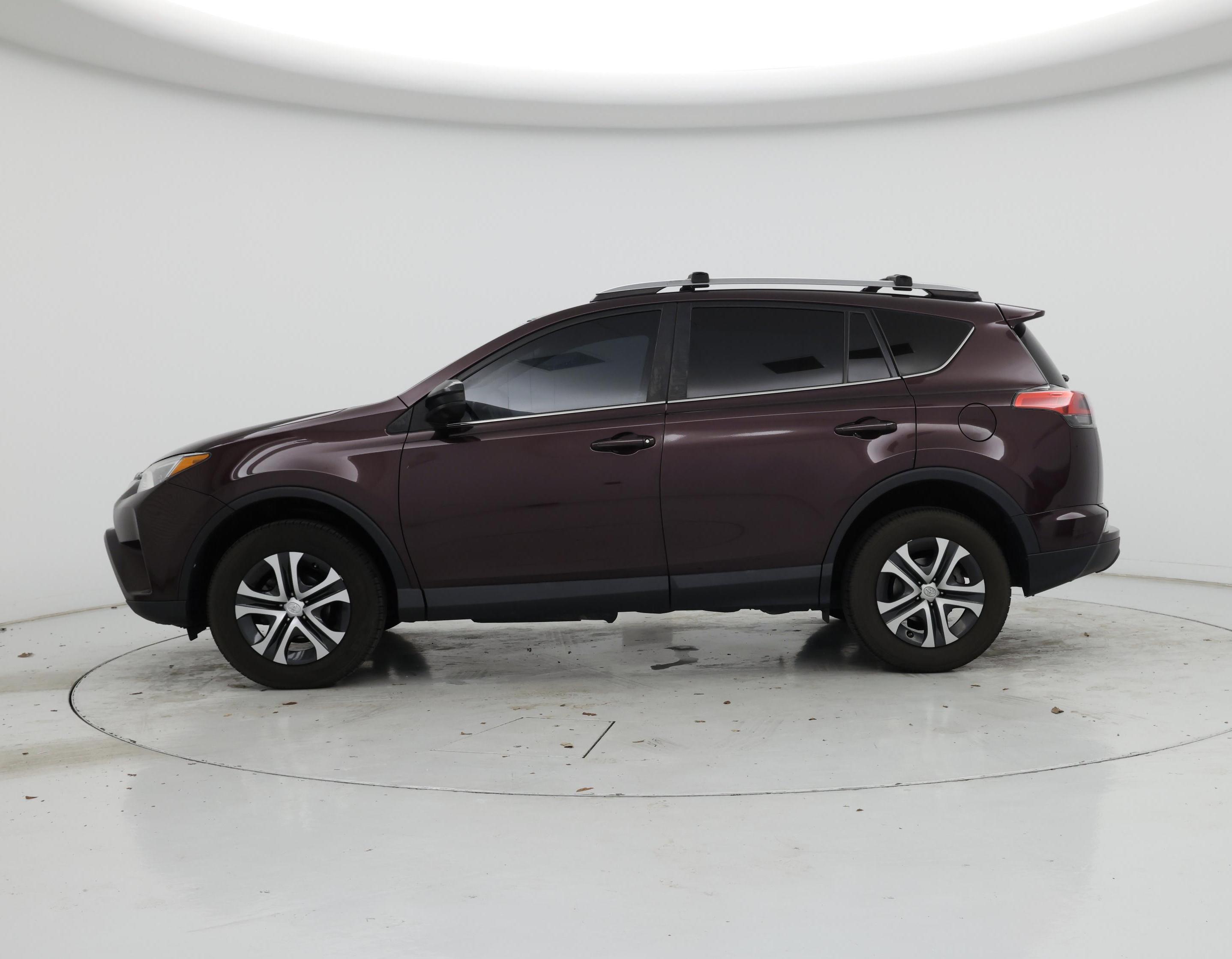 Thumbnail: 2017 Toyota RAV4 - 3