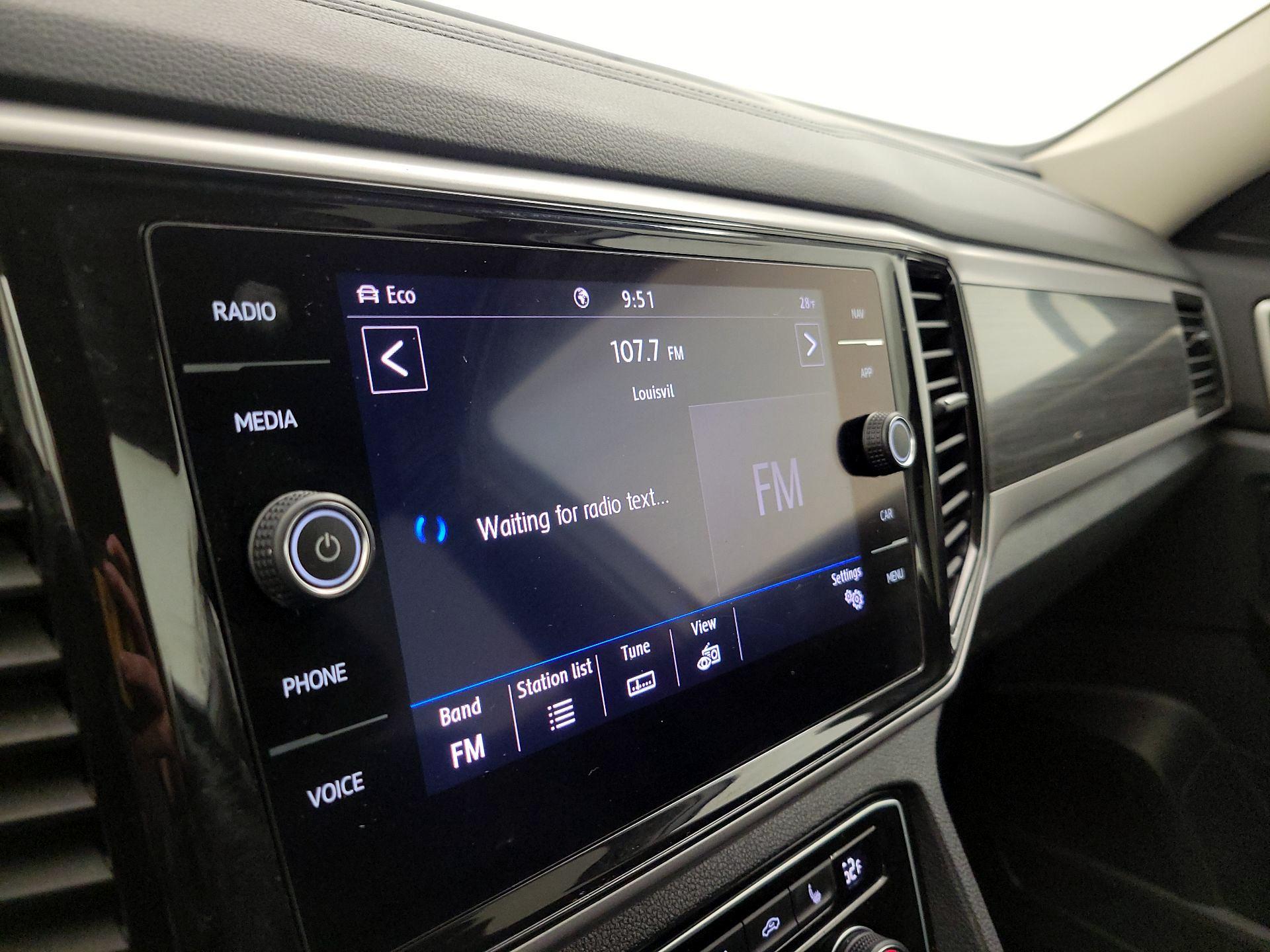 Thumbnail: 2021 Volkswagen Atlas - 16