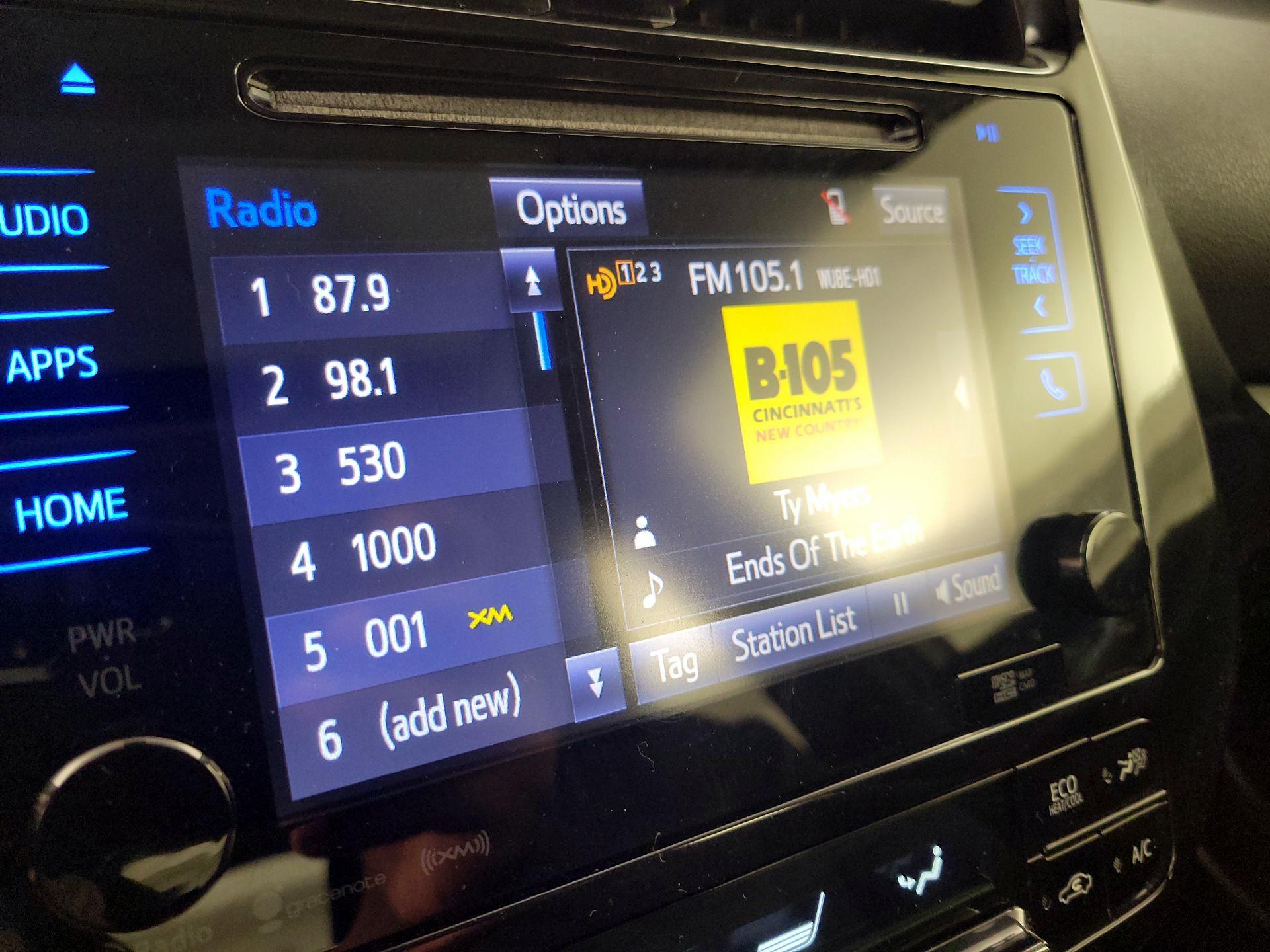 Thumbnail: 2018 Toyota Prius - 16