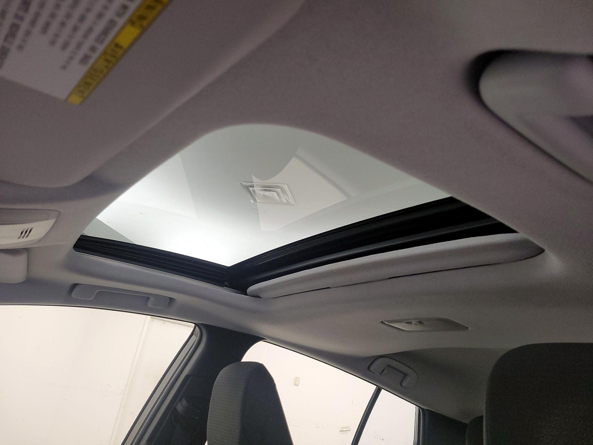 Thumbnail: 2018 Toyota Prius - 20