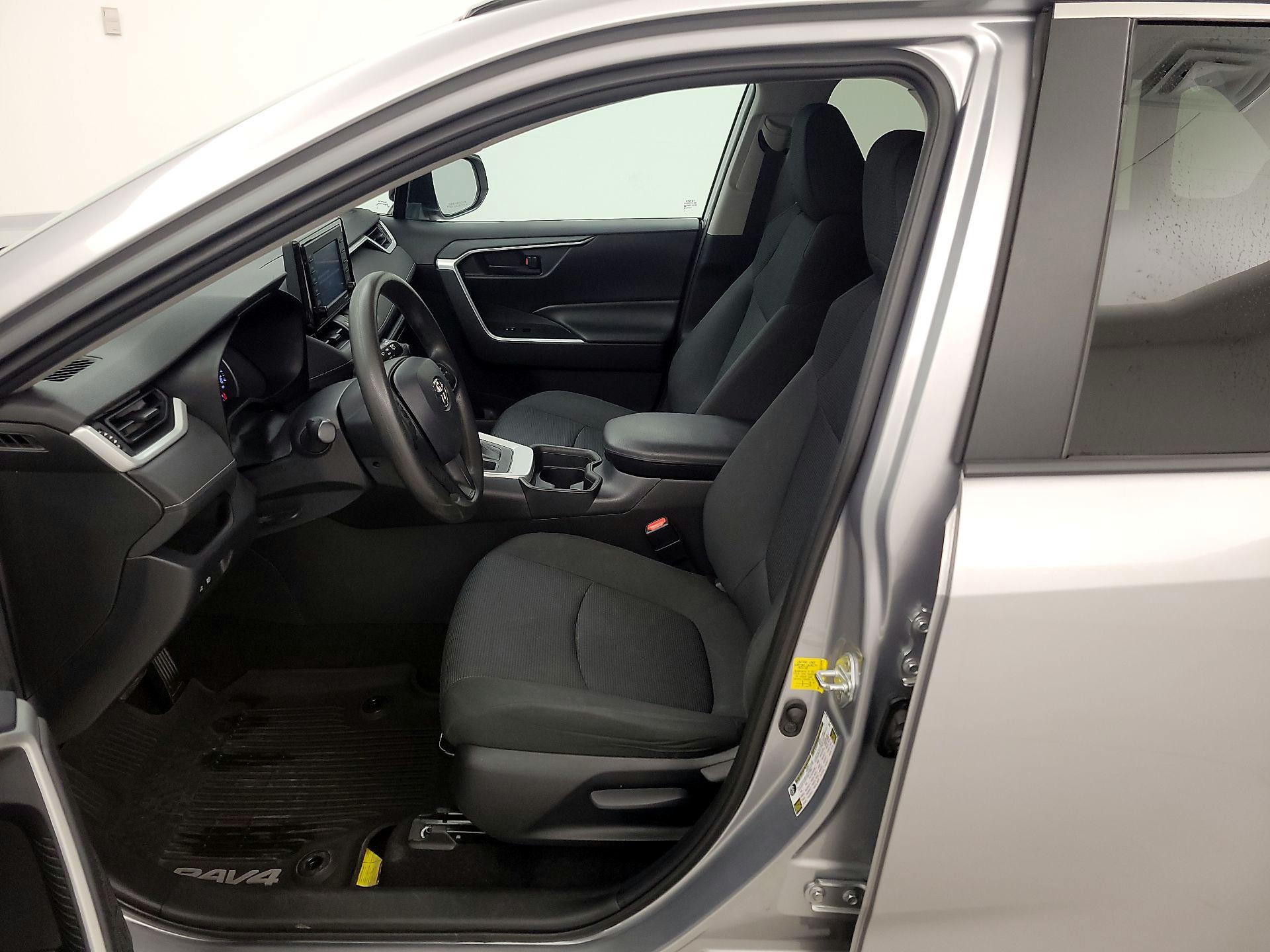 Thumbnail: 2020 Toyota RAV4 - 11