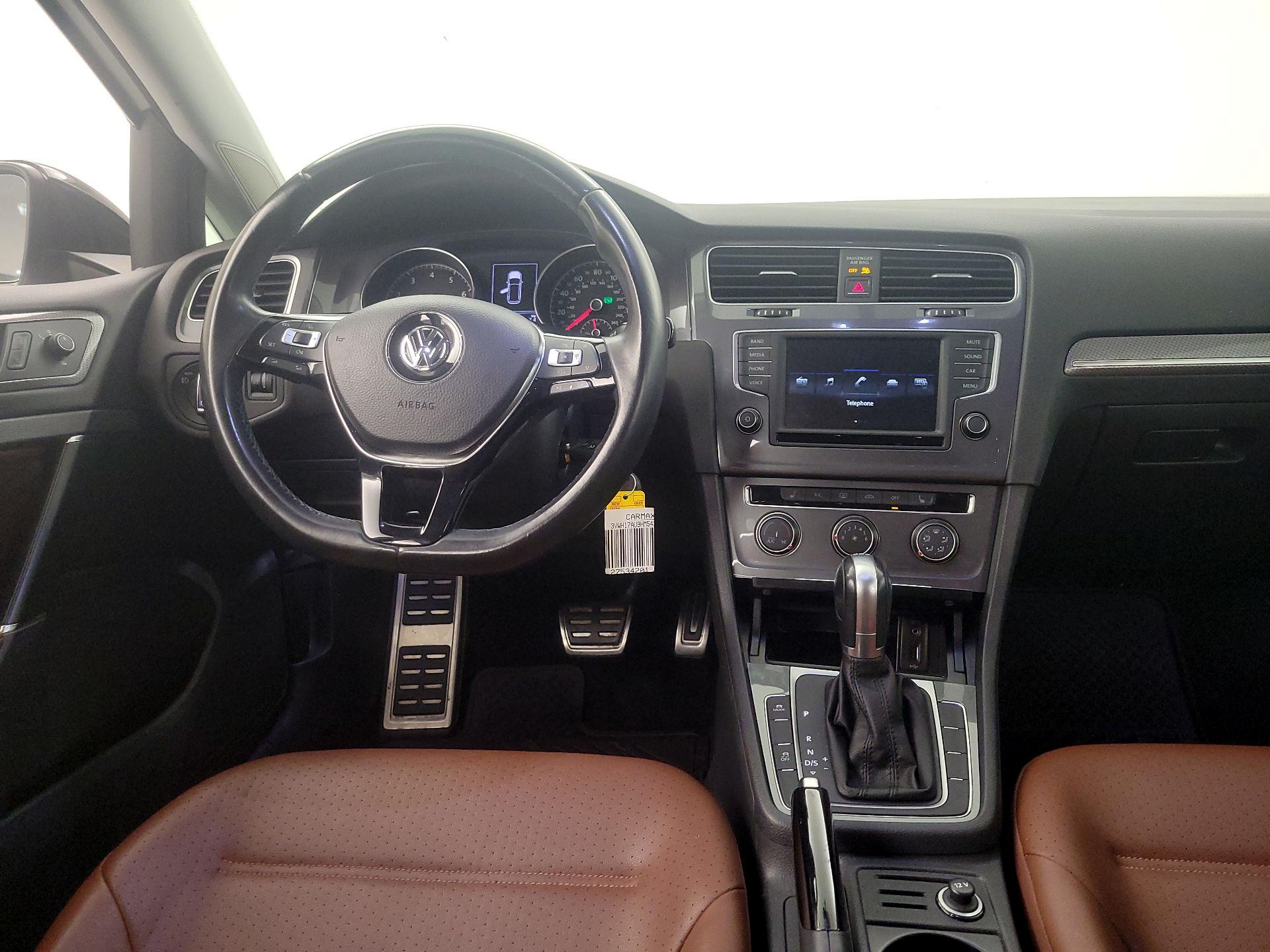 Thumbnail: 2017 Volkswagen Golf - 10