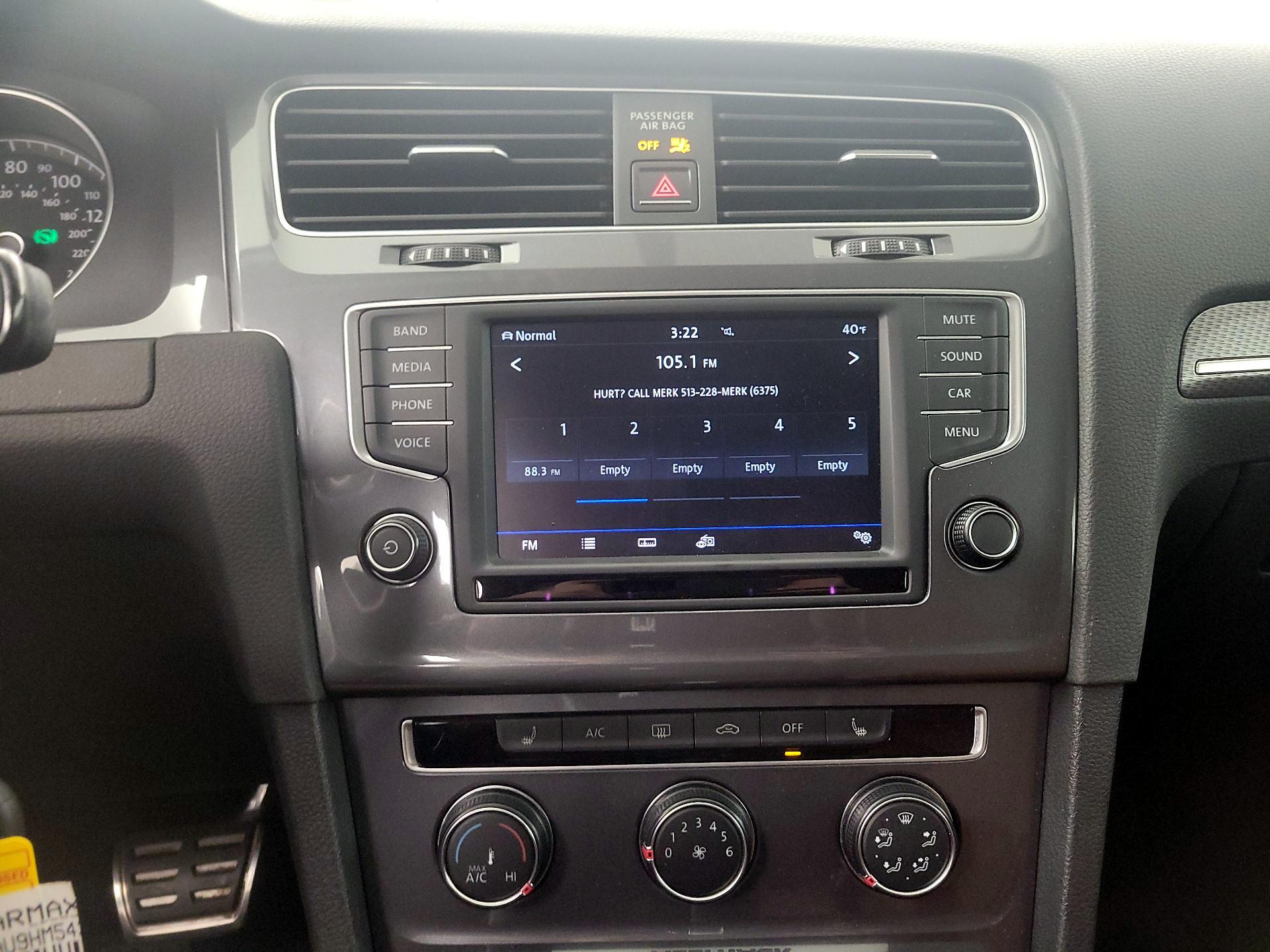 Thumbnail: 2017 Volkswagen Golf - 15