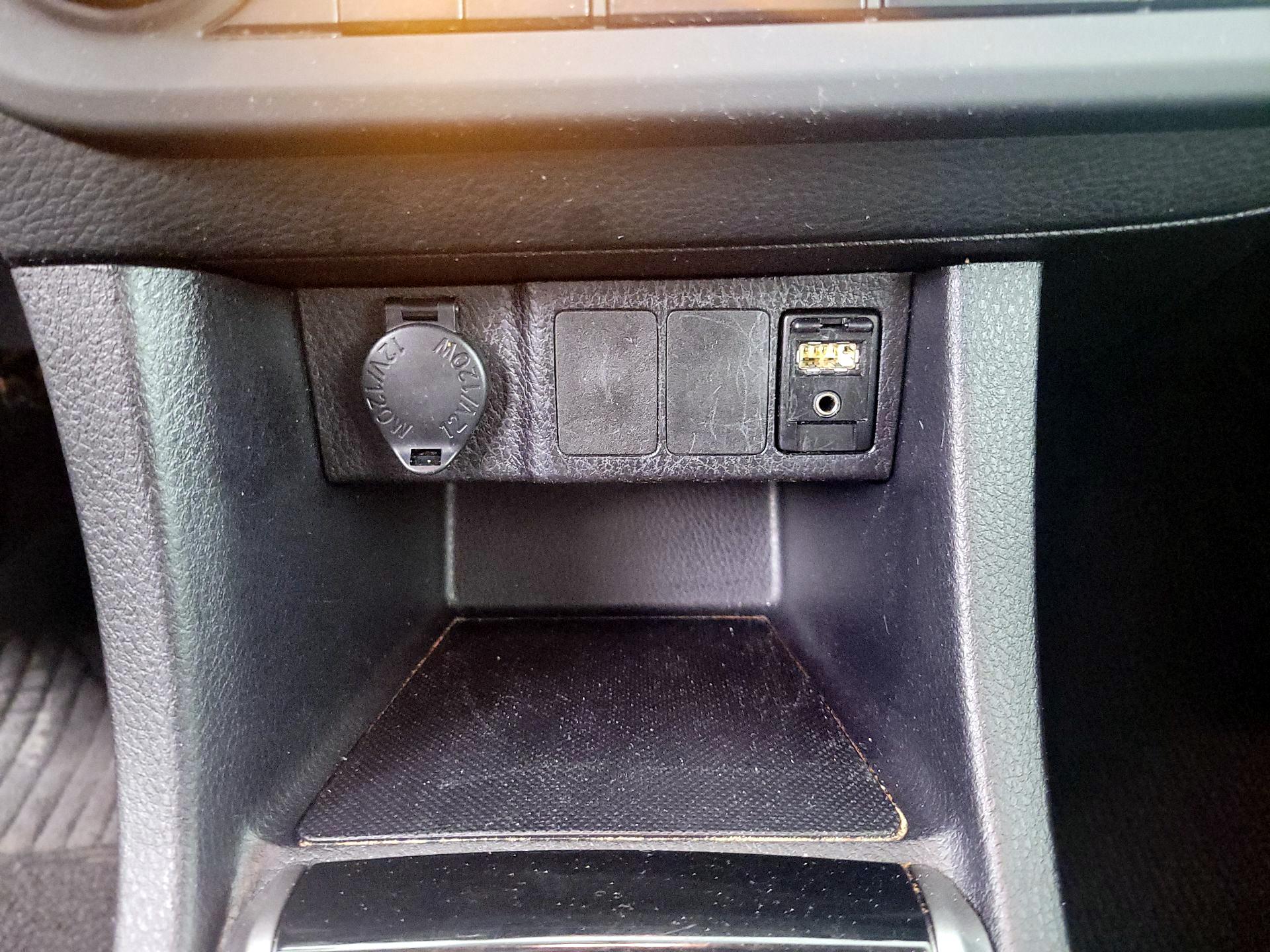 Thumbnail: 2014 Toyota Corolla - 18