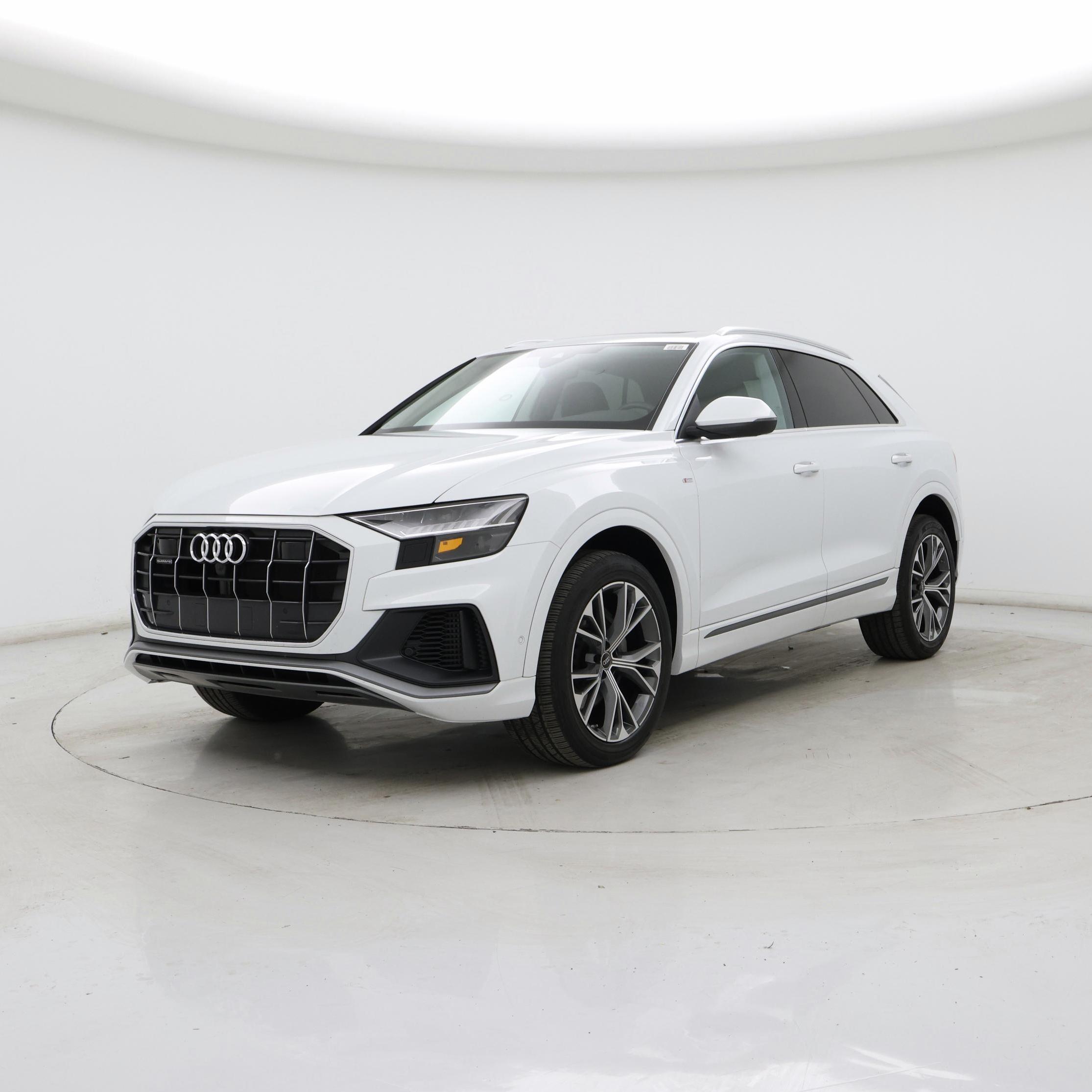 Thumbnail: 2023 Audi Q8 - 4