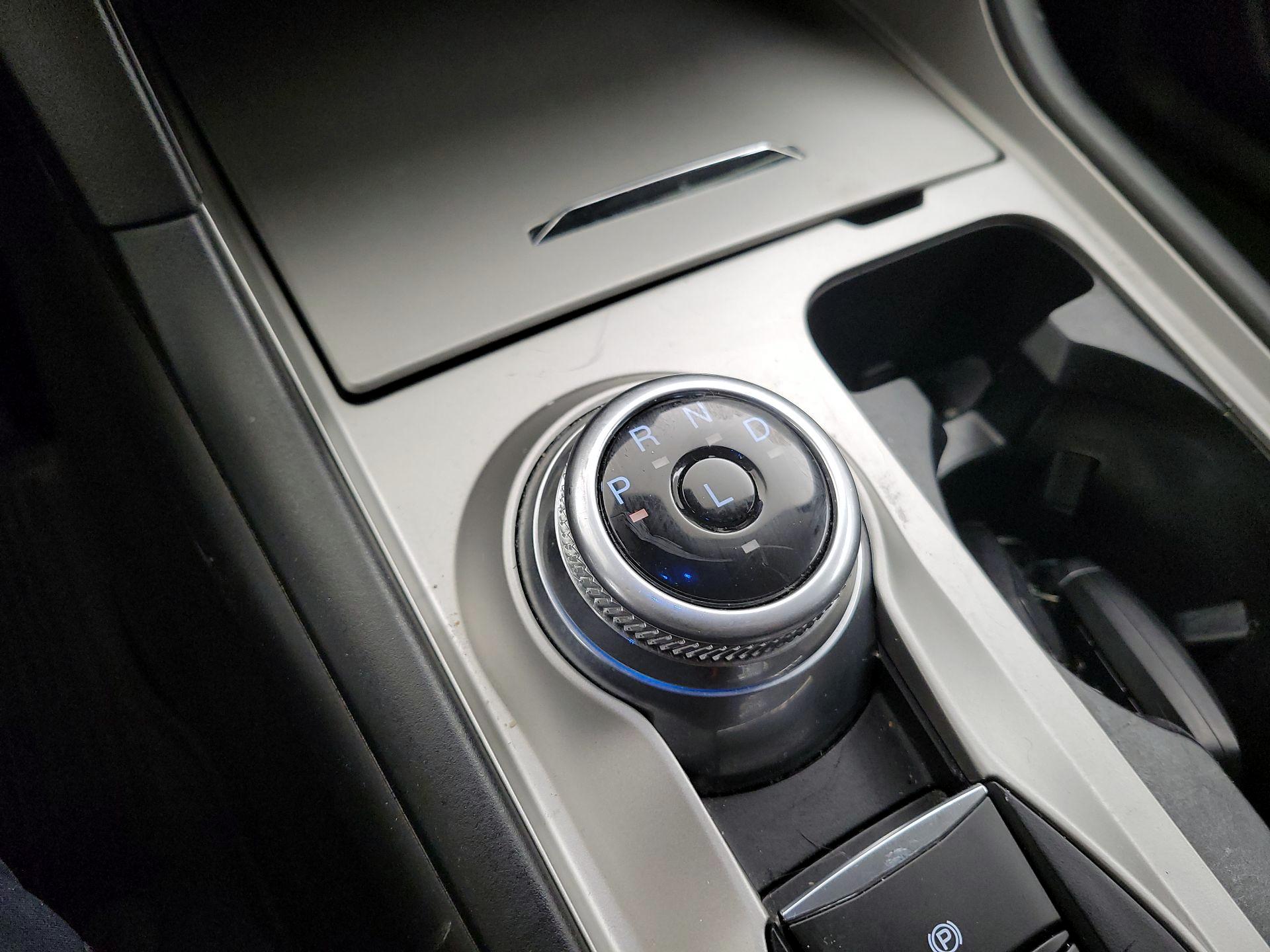 Thumbnail: 2022 Ford Explorer - 17