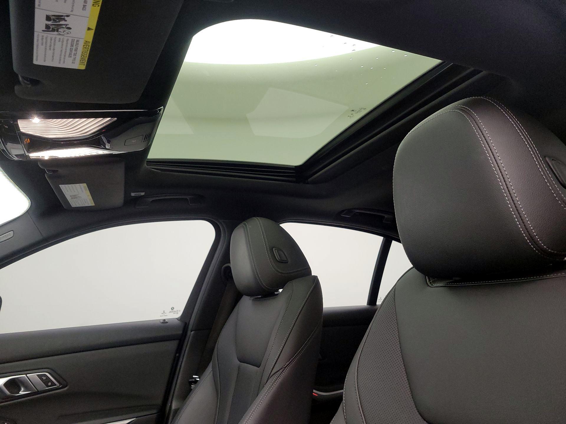 Thumbnail: 2022 BMW 3 Series - 19