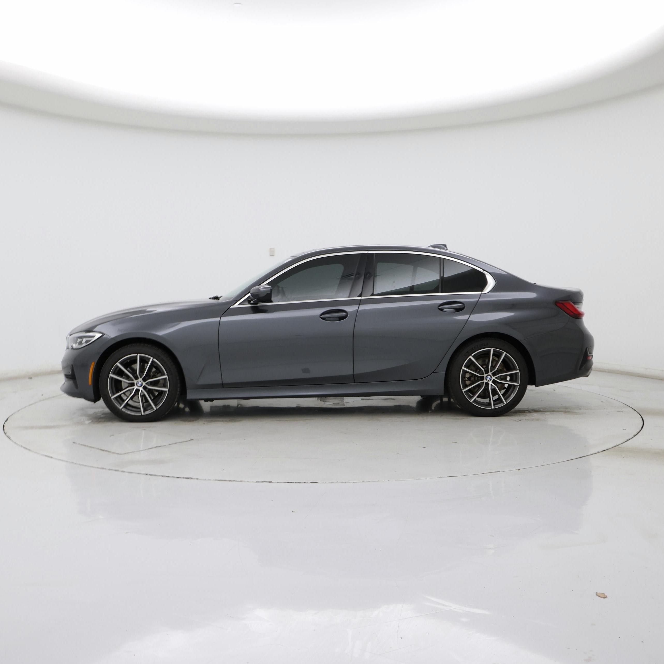 Thumbnail: 2022 BMW 3 Series - 3