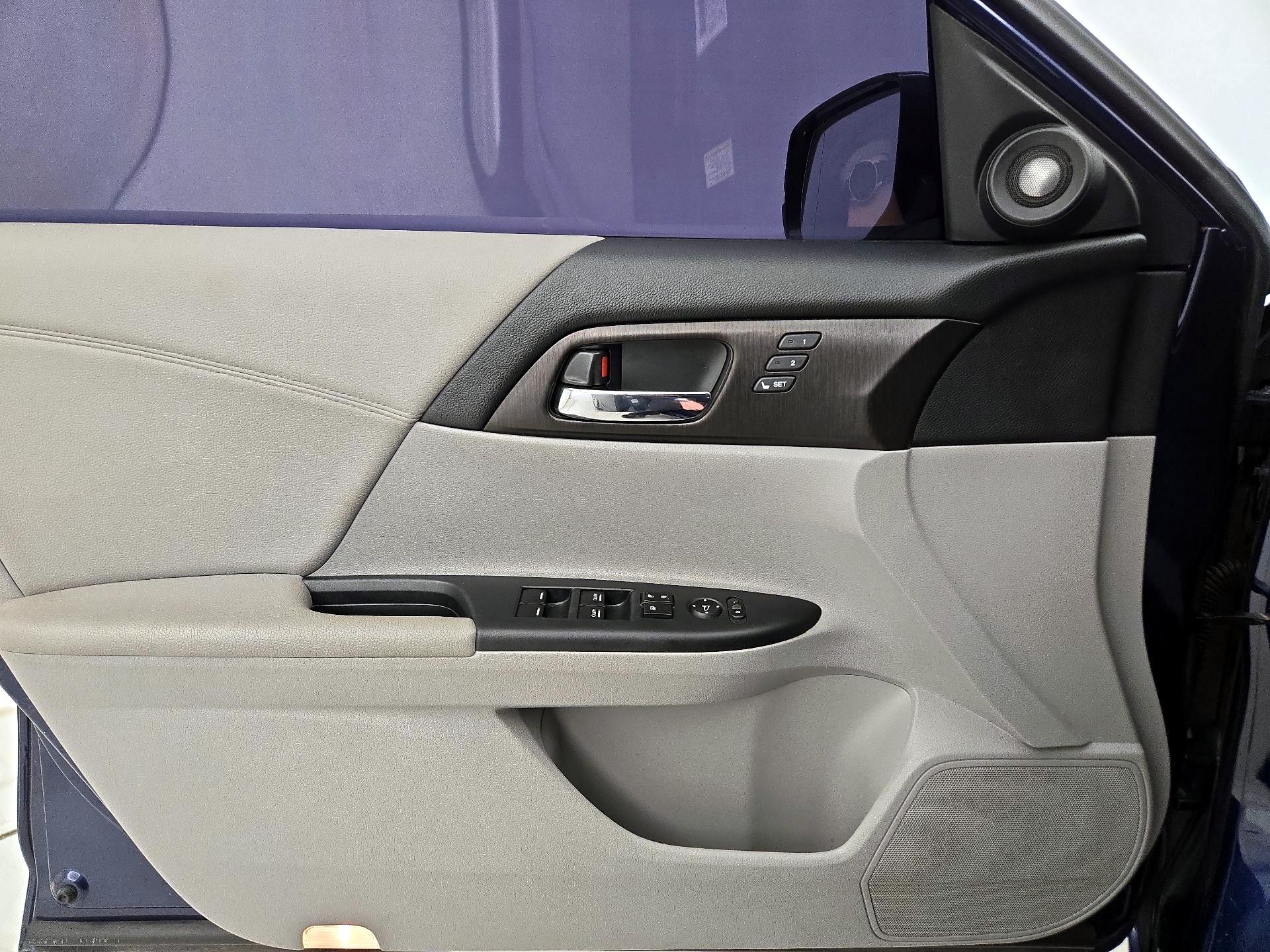 Thumbnail: 2014 Honda Accord - 12