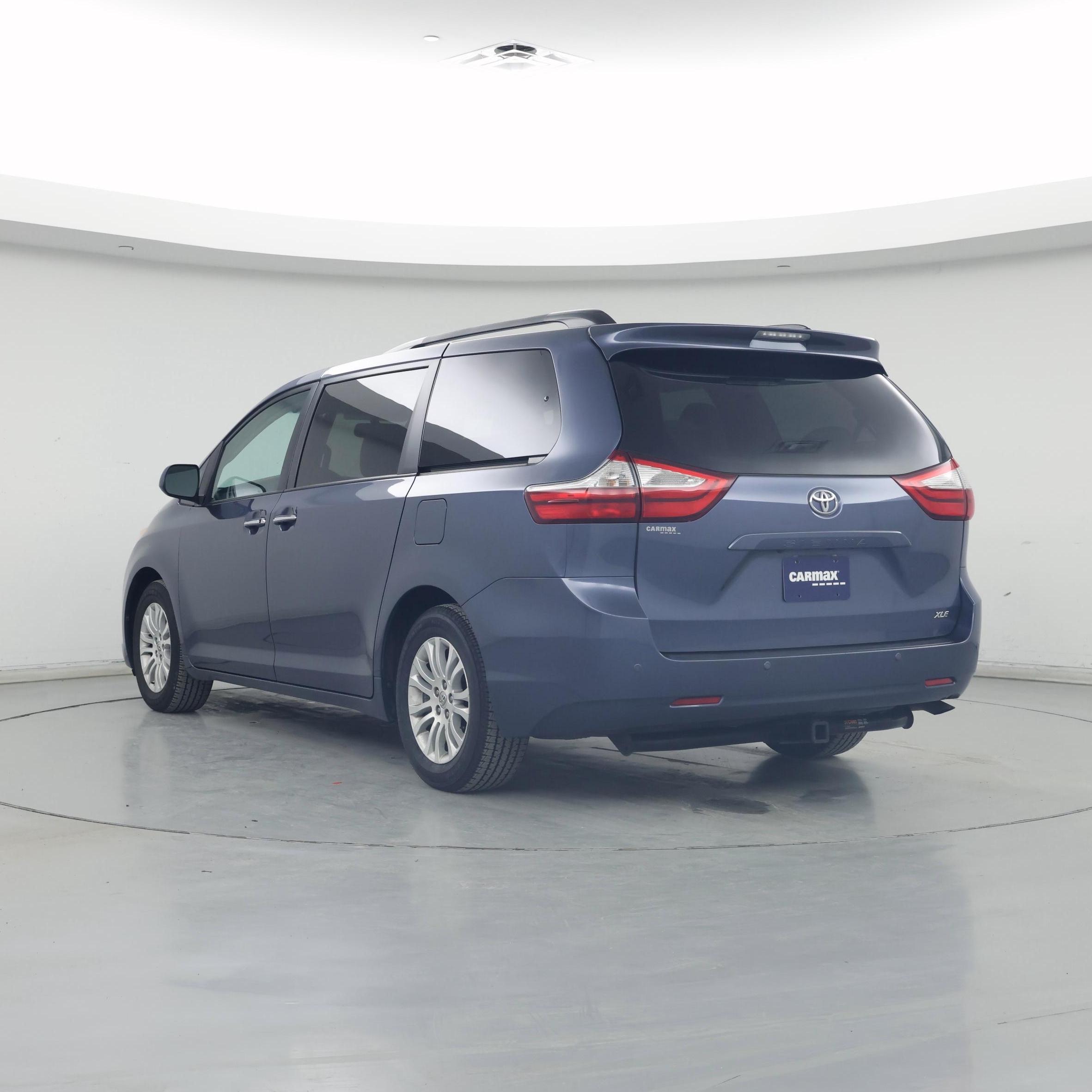 Thumbnail: 2016 Toyota Sienna - 2