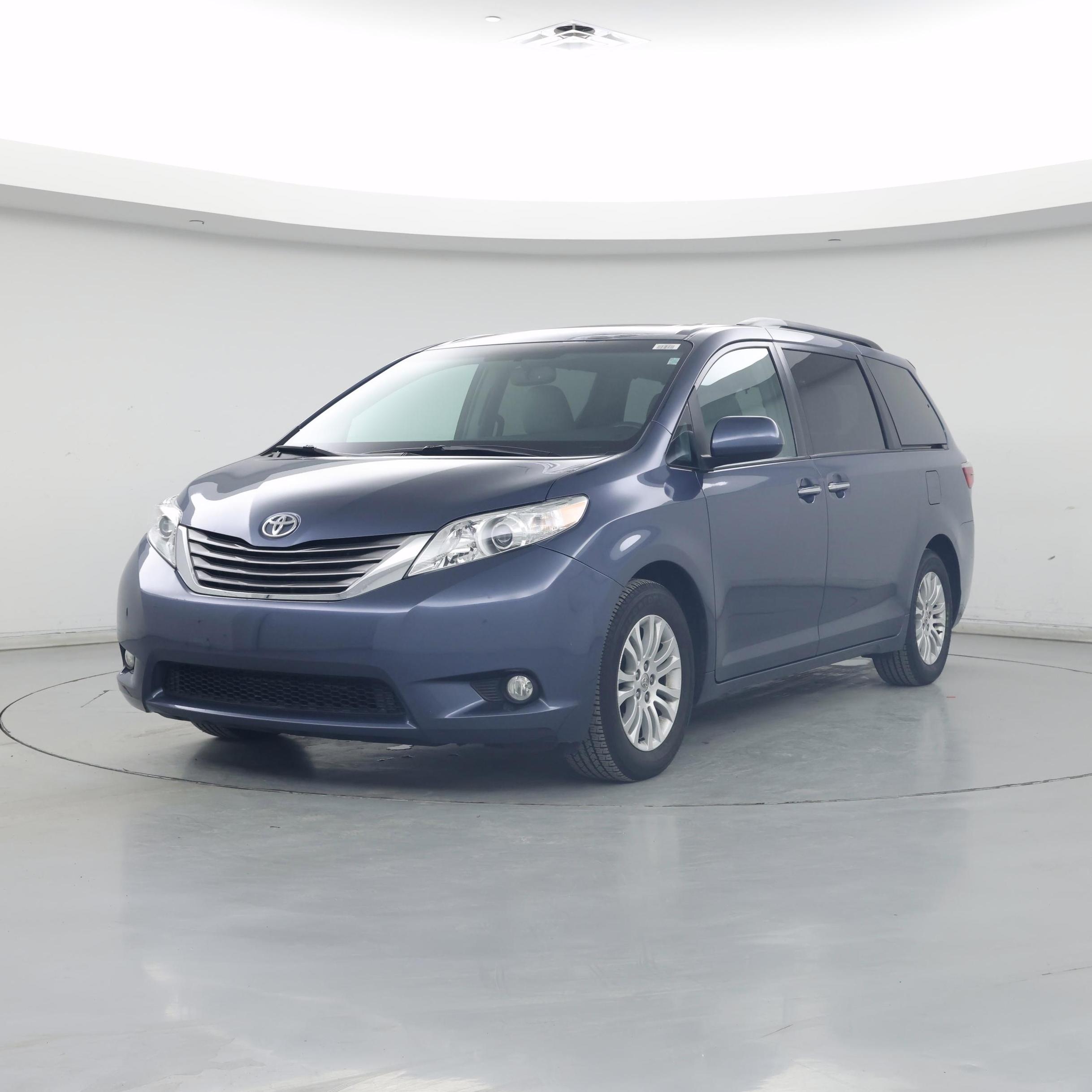 Thumbnail: 2016 Toyota Sienna - 4