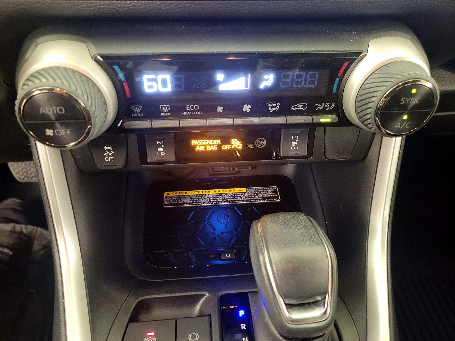 Thumbnail: 2021 Toyota RAV4 - 17