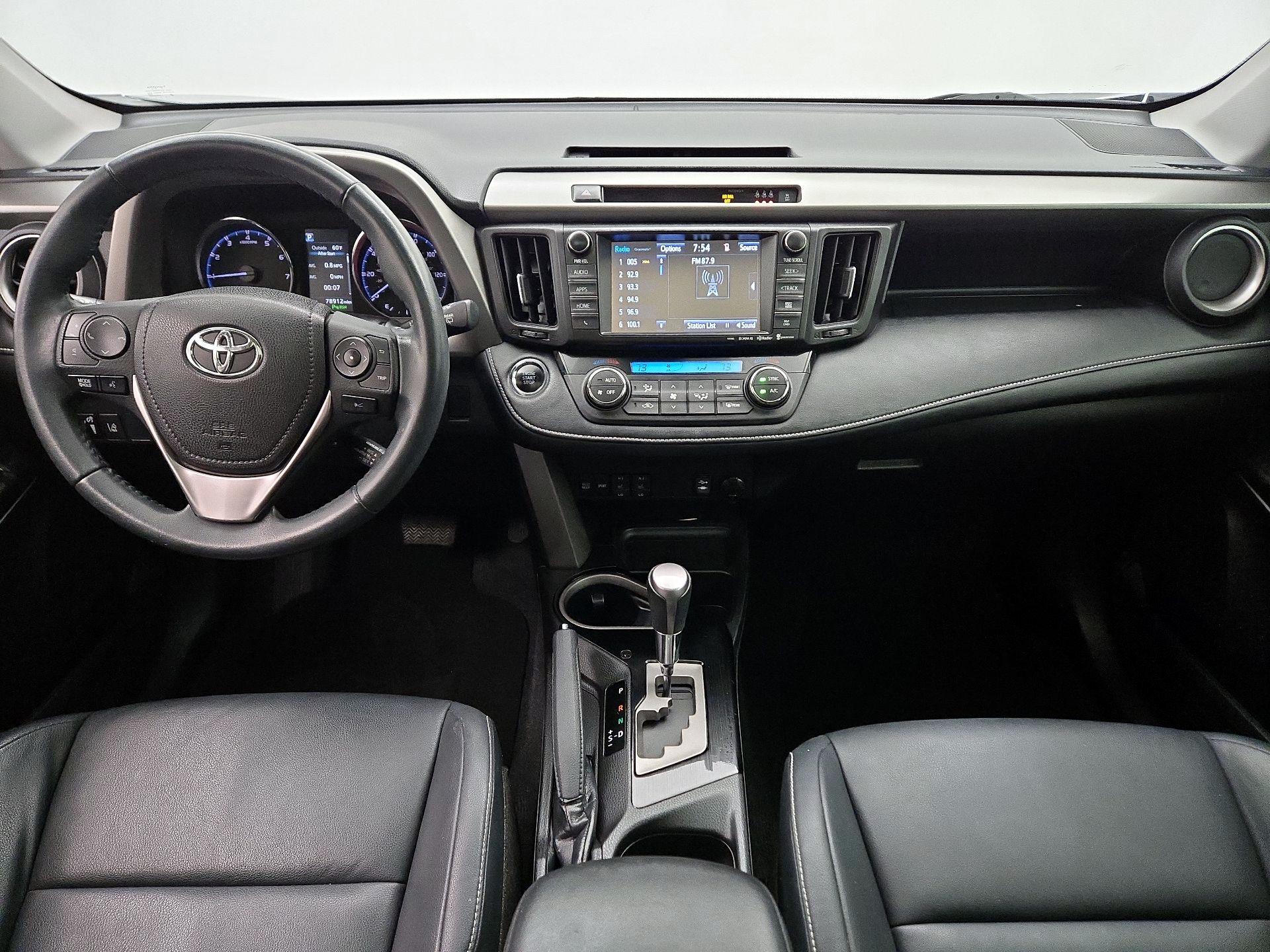 Thumbnail: 2017 Toyota RAV4 - 9