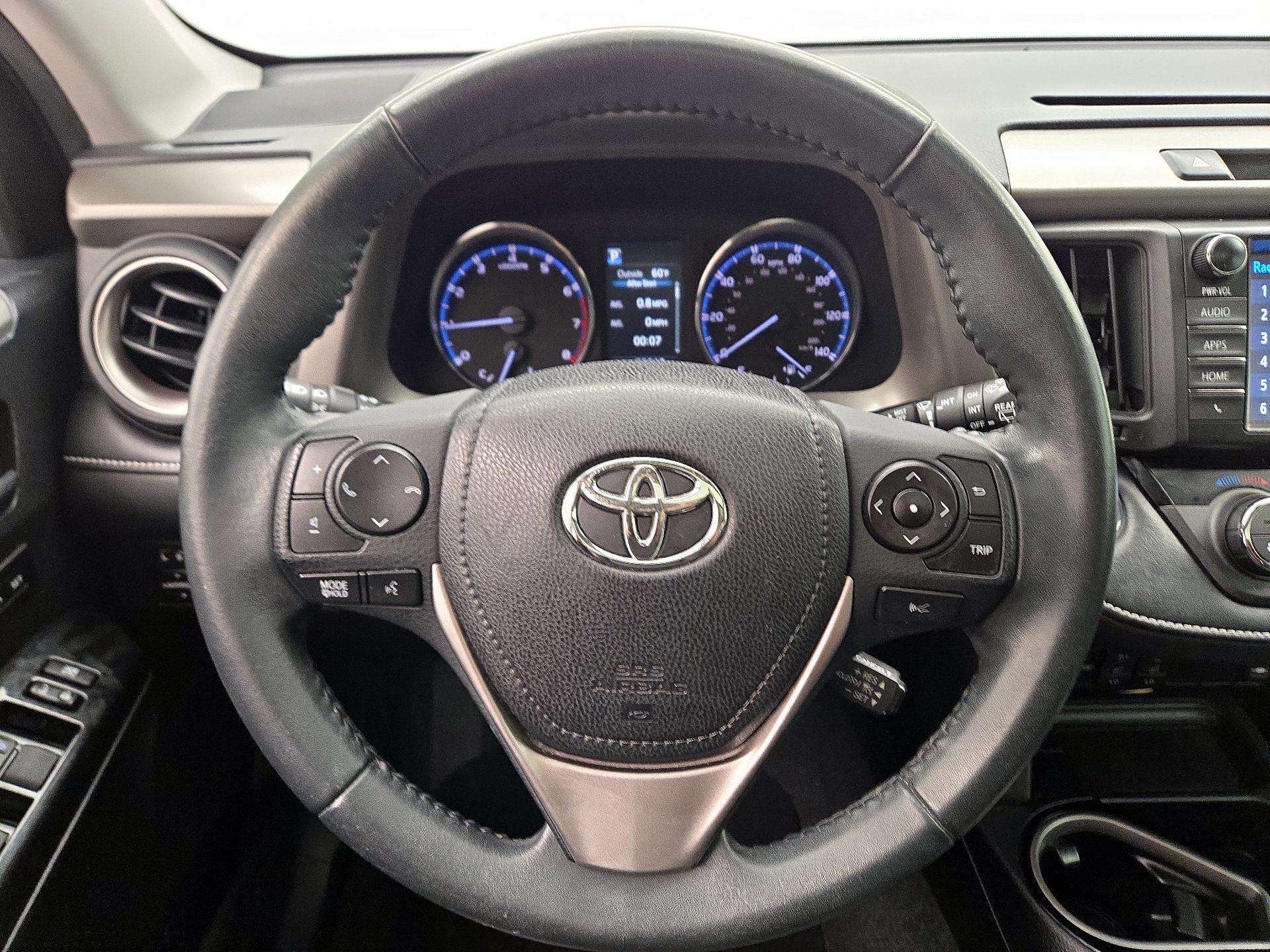 Thumbnail: 2017 Toyota RAV4 - 10