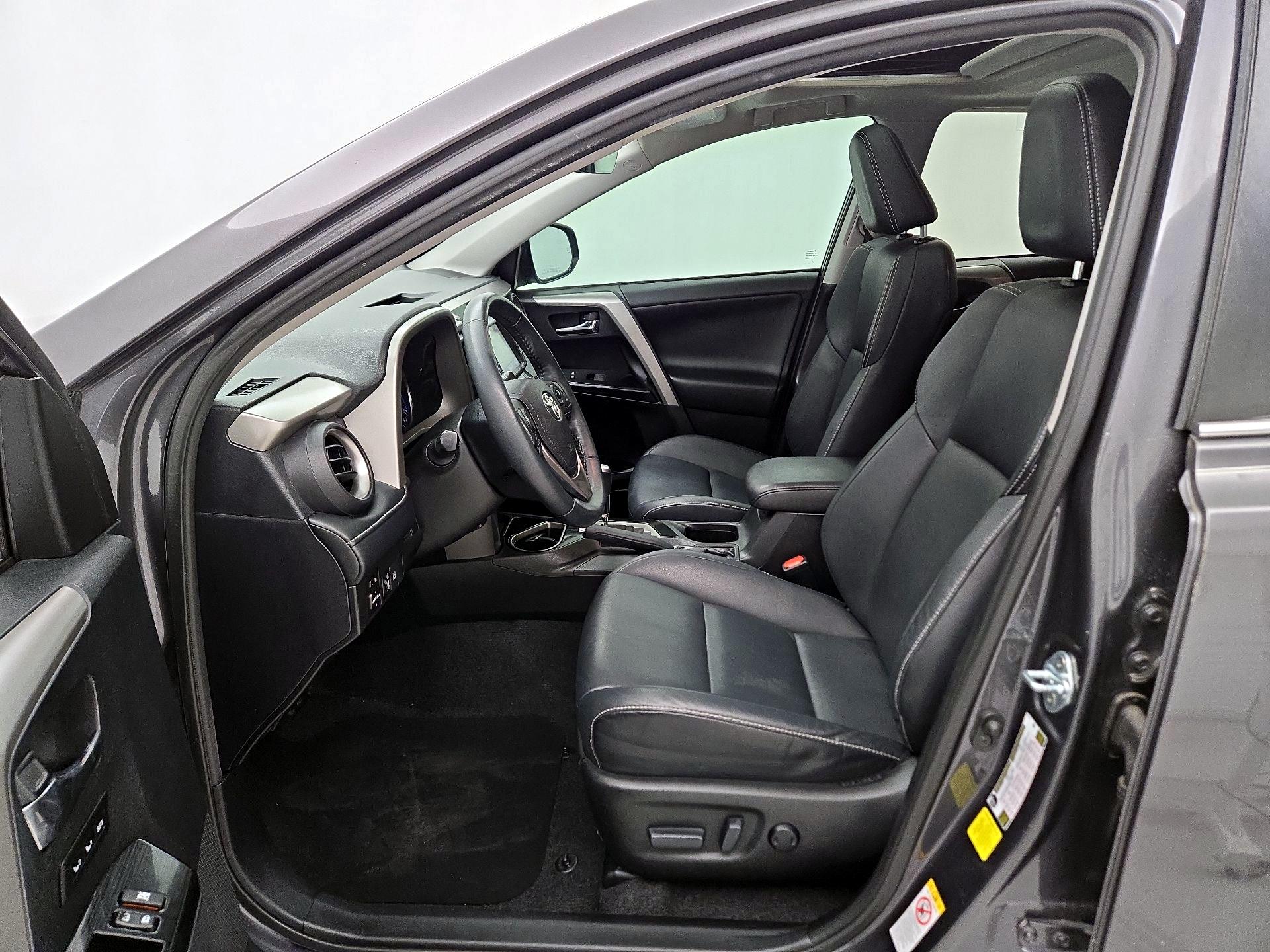 Thumbnail: 2017 Toyota RAV4 - 11