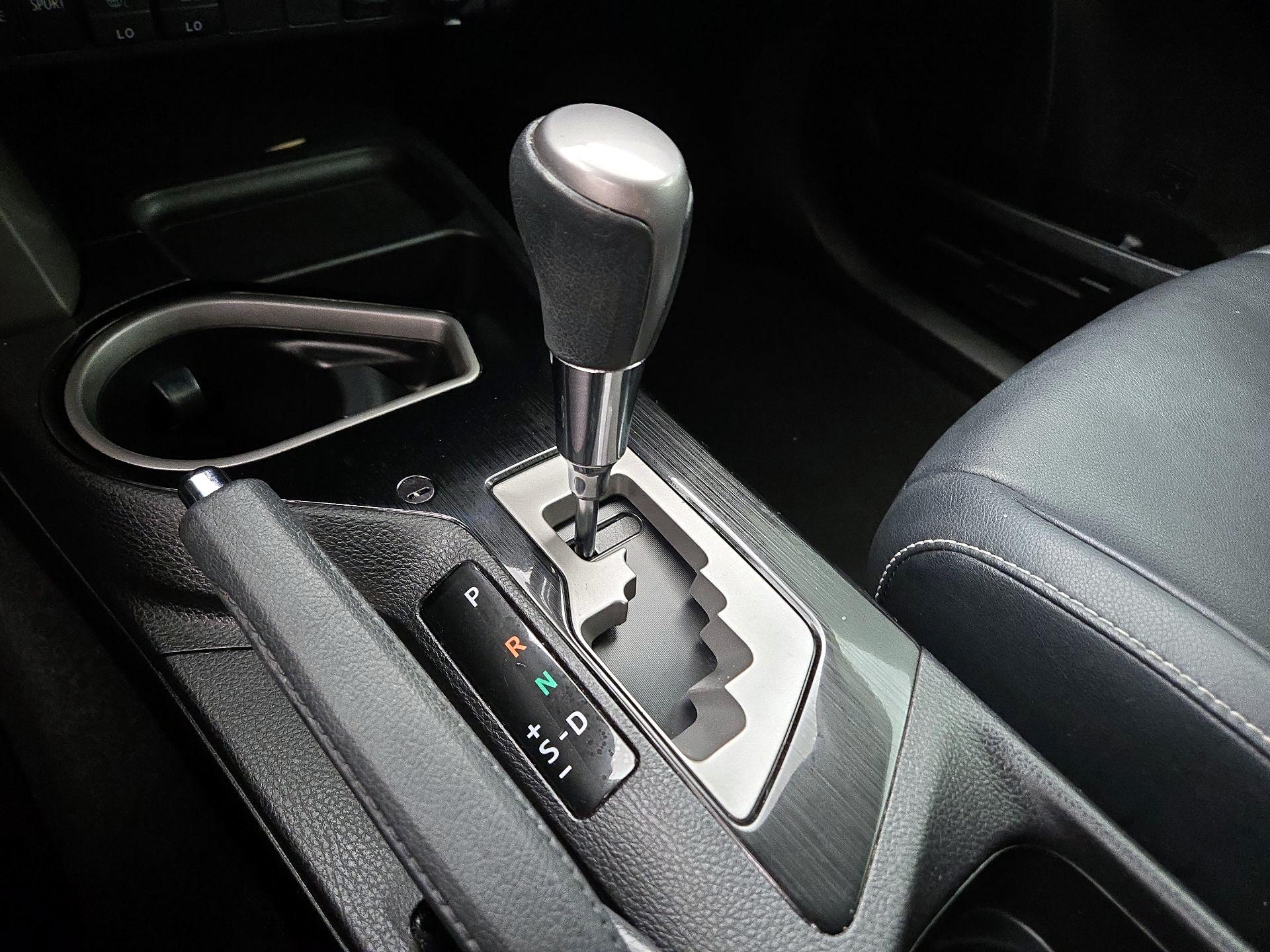 Thumbnail: 2017 Toyota RAV4 - 17