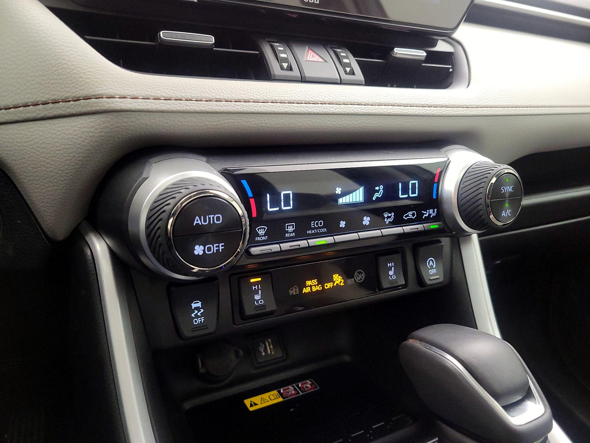 Thumbnail: 2024 Toyota RAV4 - 16