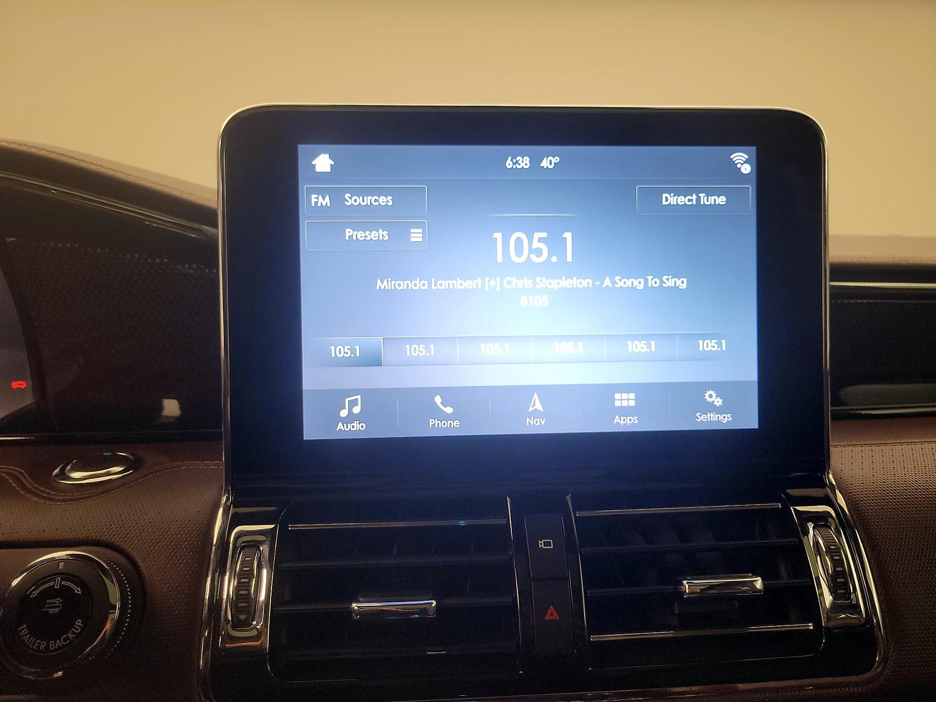 Thumbnail: 2019 Lincoln Navigator L - 16