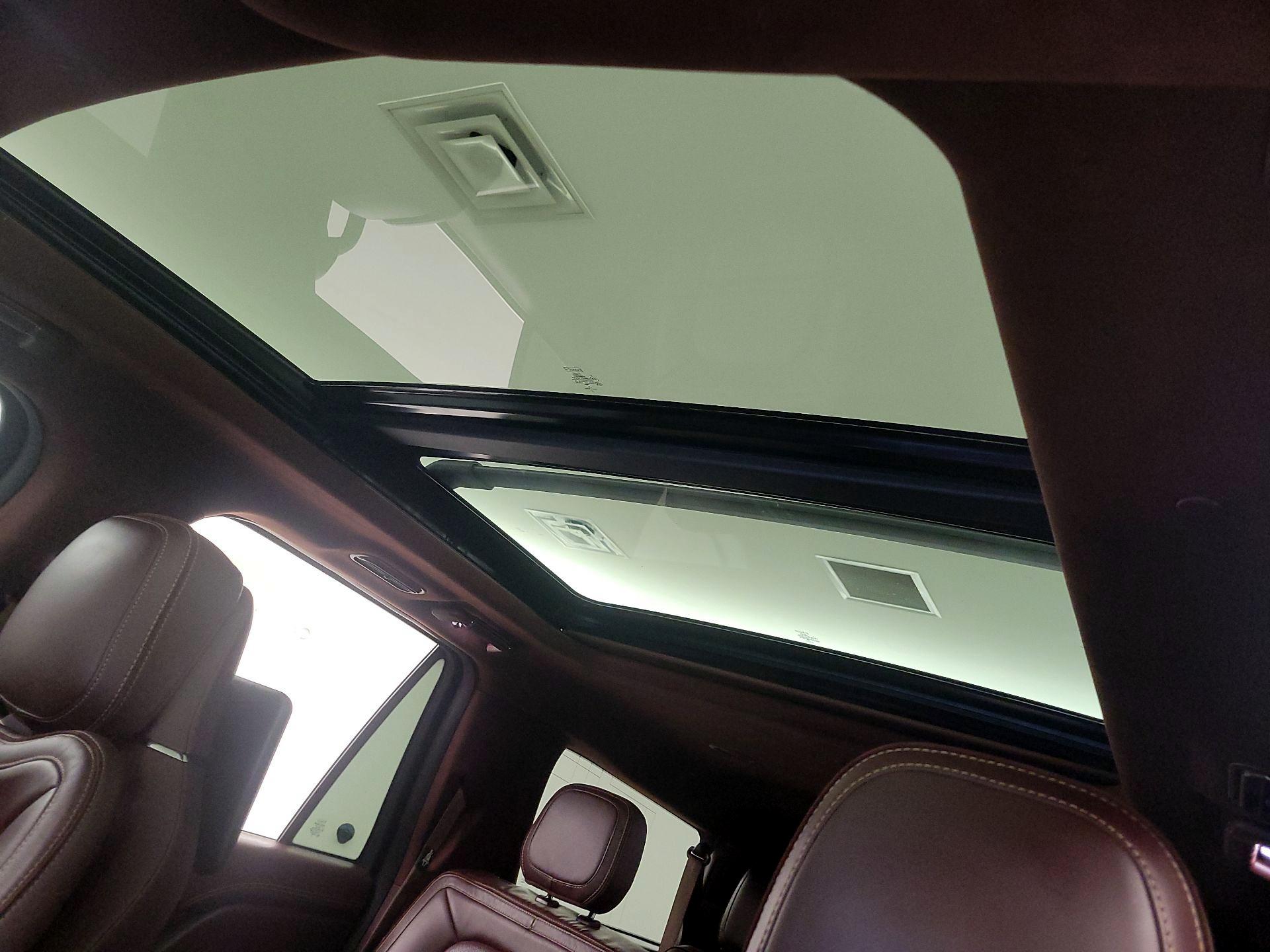 Thumbnail: 2019 Lincoln Navigator L - 20