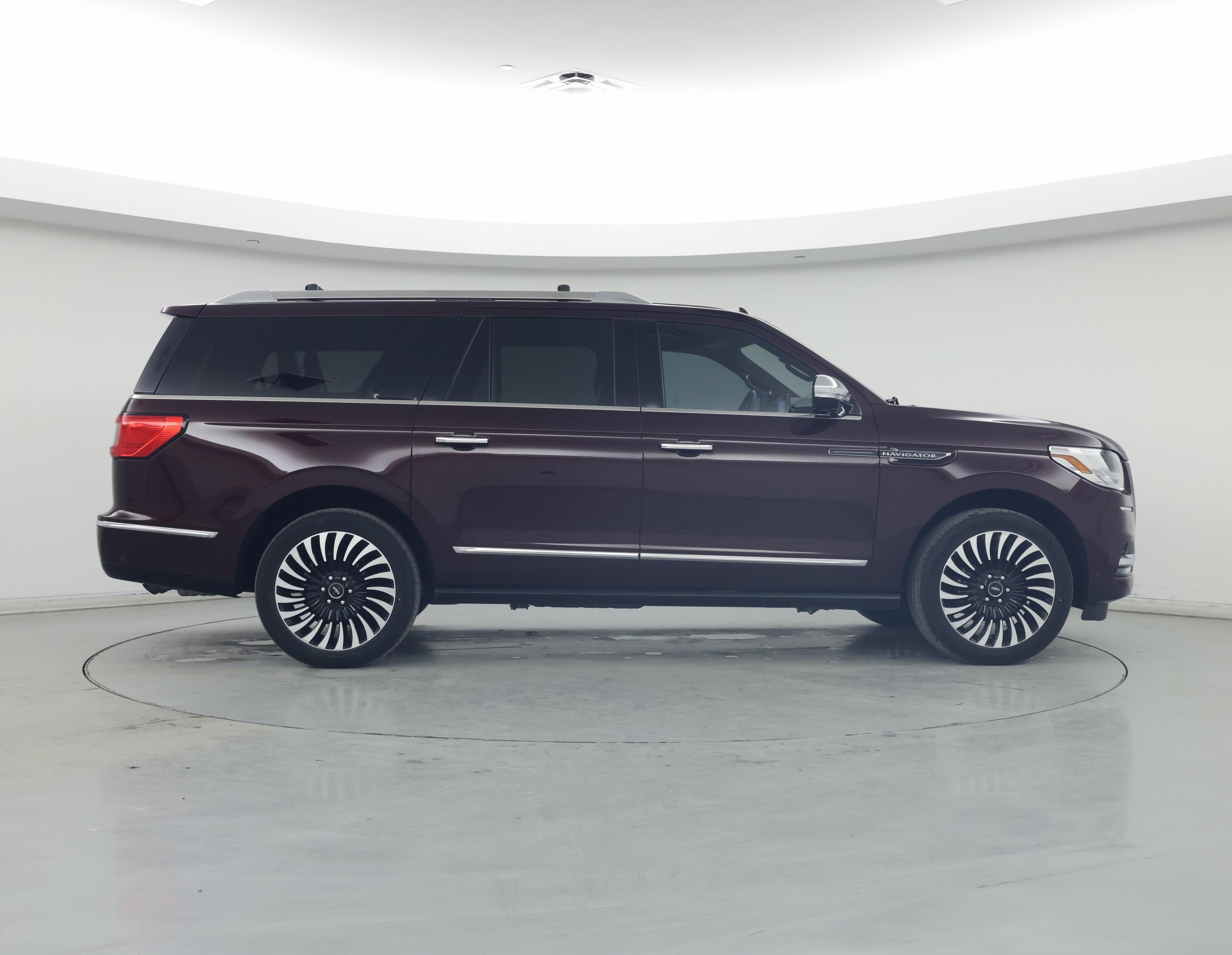Thumbnail: 2019 Lincoln Navigator L - 7