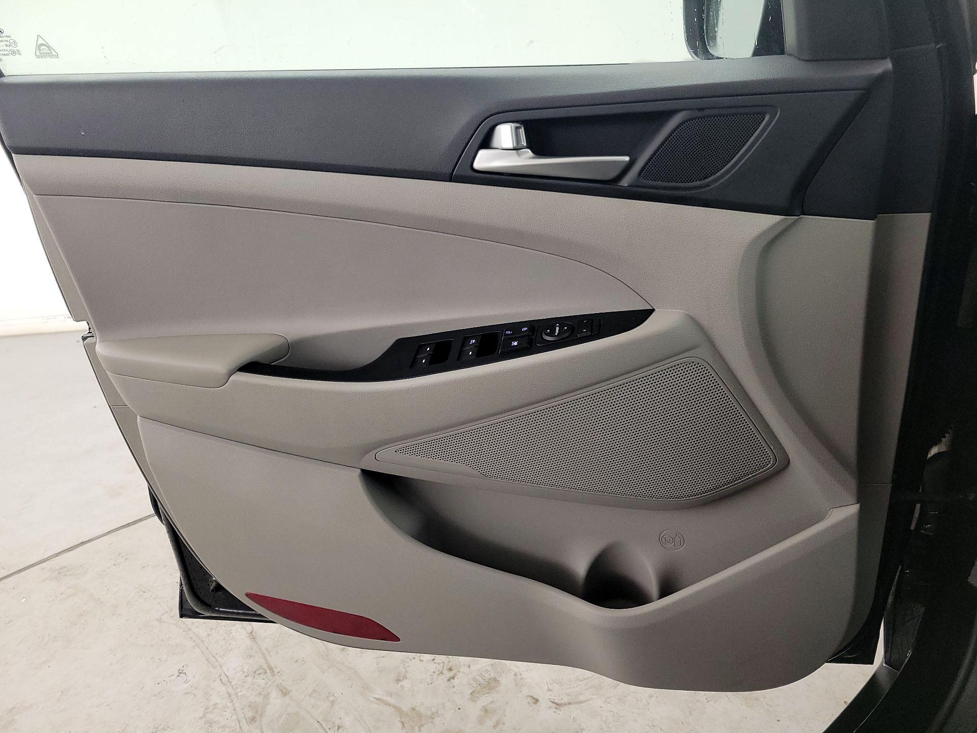 Thumbnail: 2021 Hyundai Tucson - 12