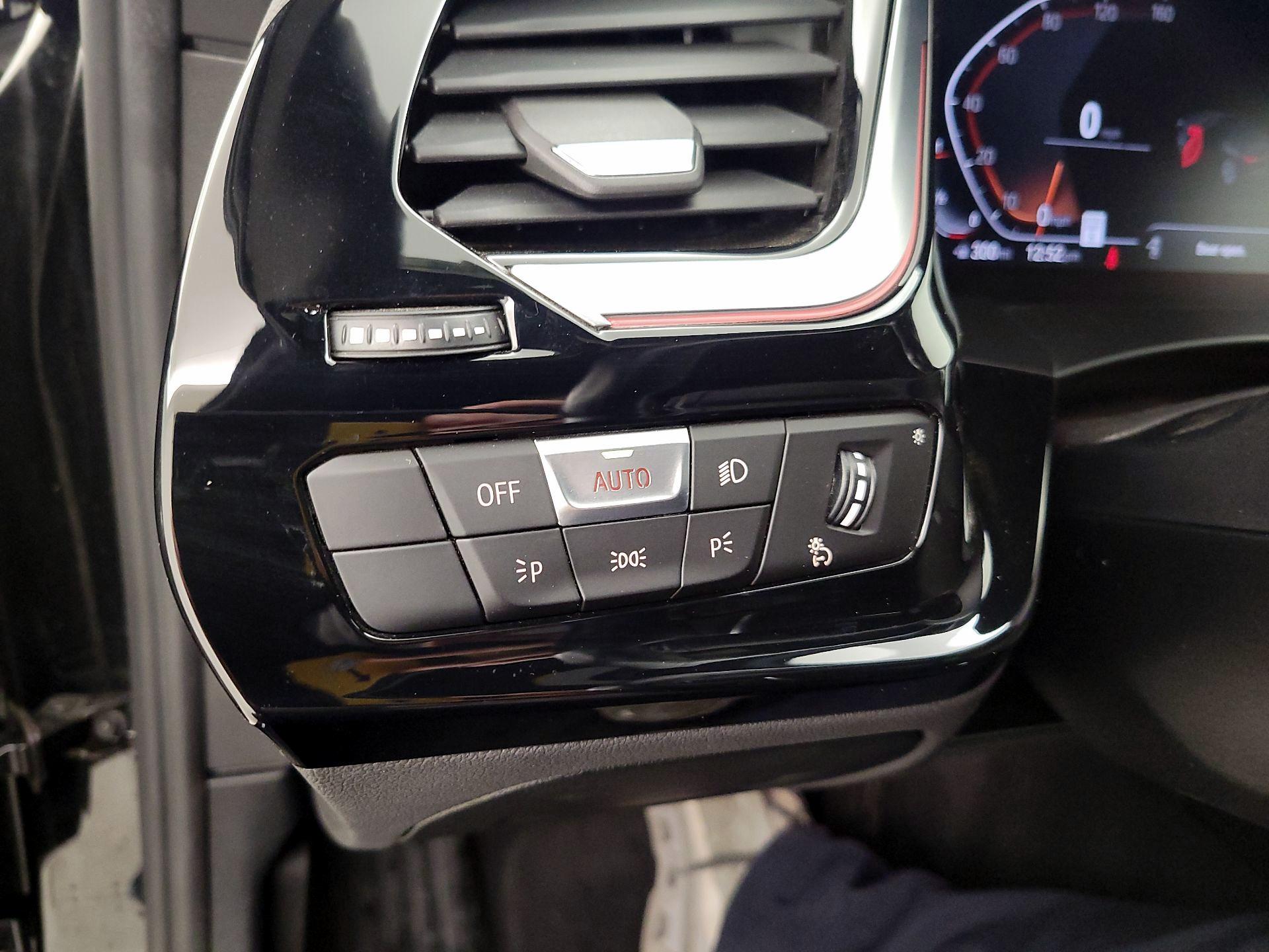 Thumbnail: 2022 BMW Z4 - 13