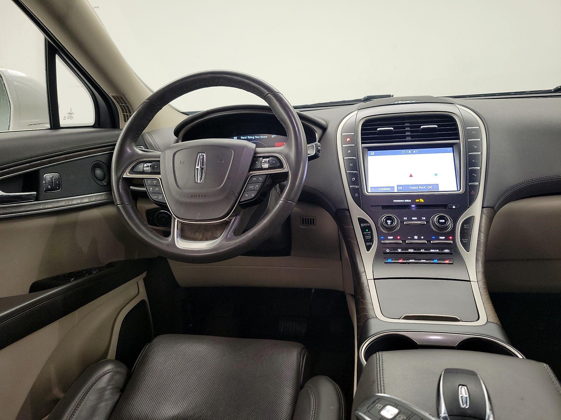 Thumbnail: 2019 Lincoln Nautilus - 10