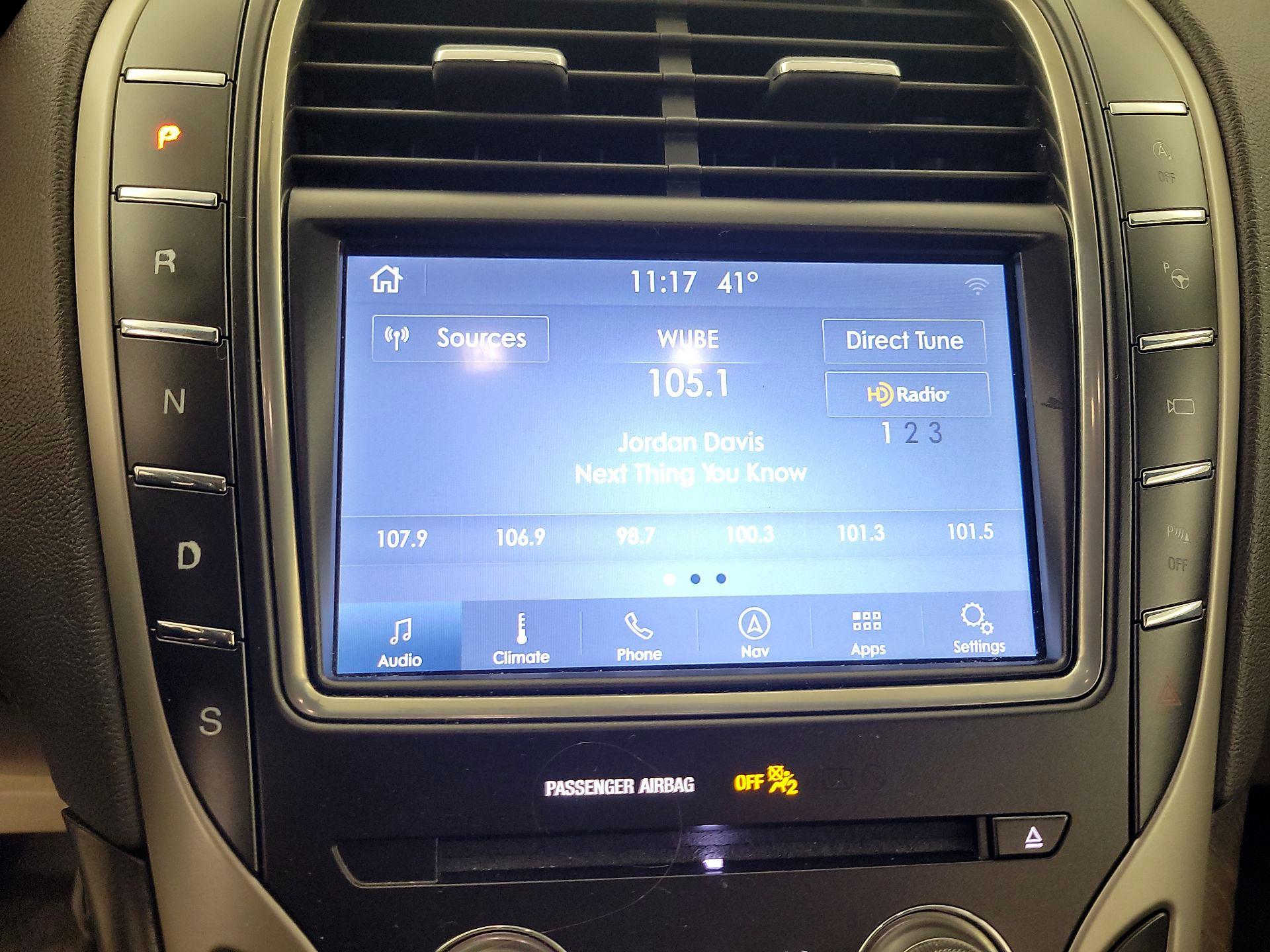 Thumbnail: 2019 Lincoln Nautilus - 16