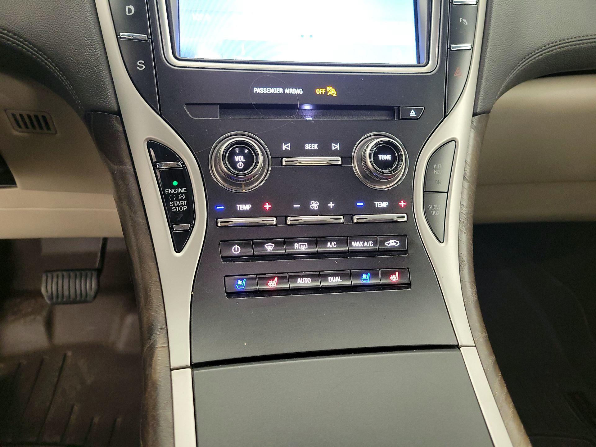 Thumbnail: 2019 Lincoln Nautilus - 17