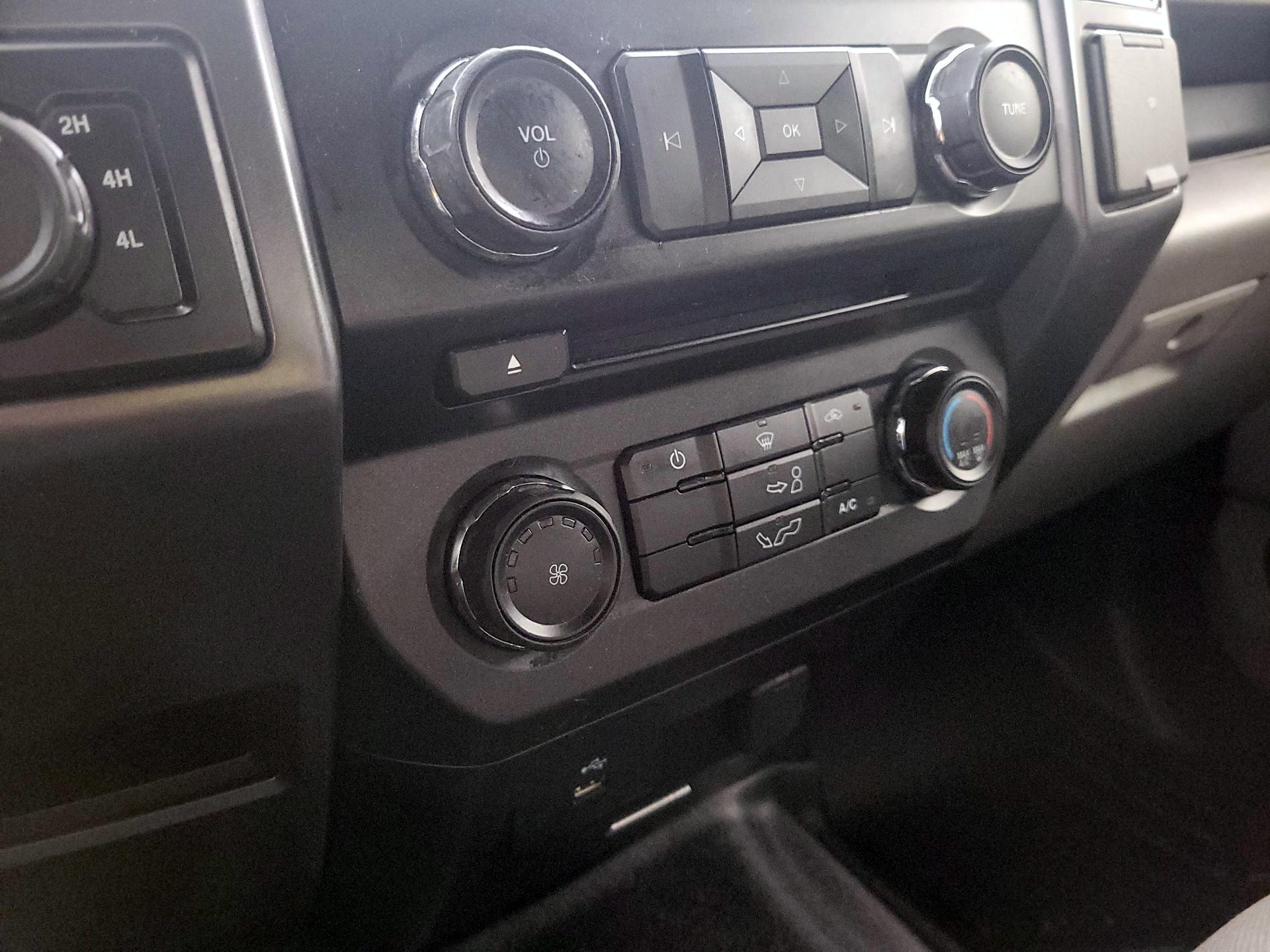 Thumbnail: 2017 Ford F-150 - 15