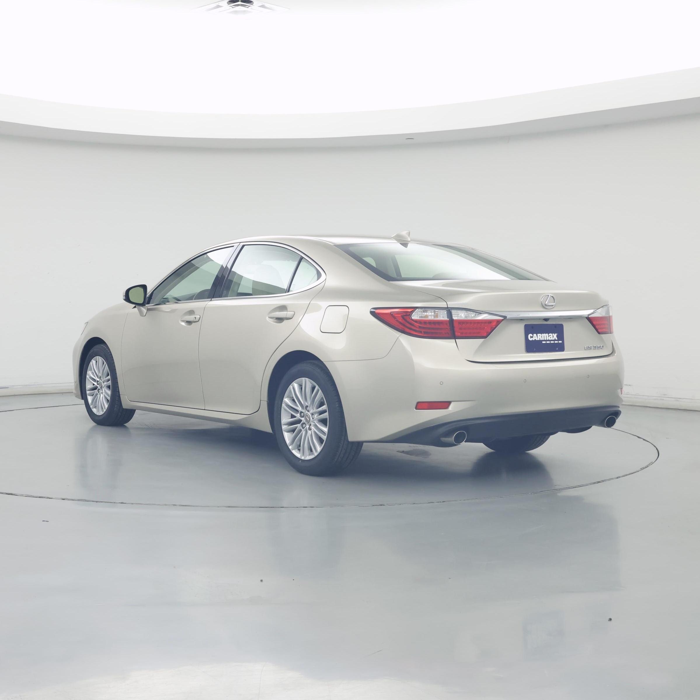 Thumbnail: 2015 Lexus ES - 2