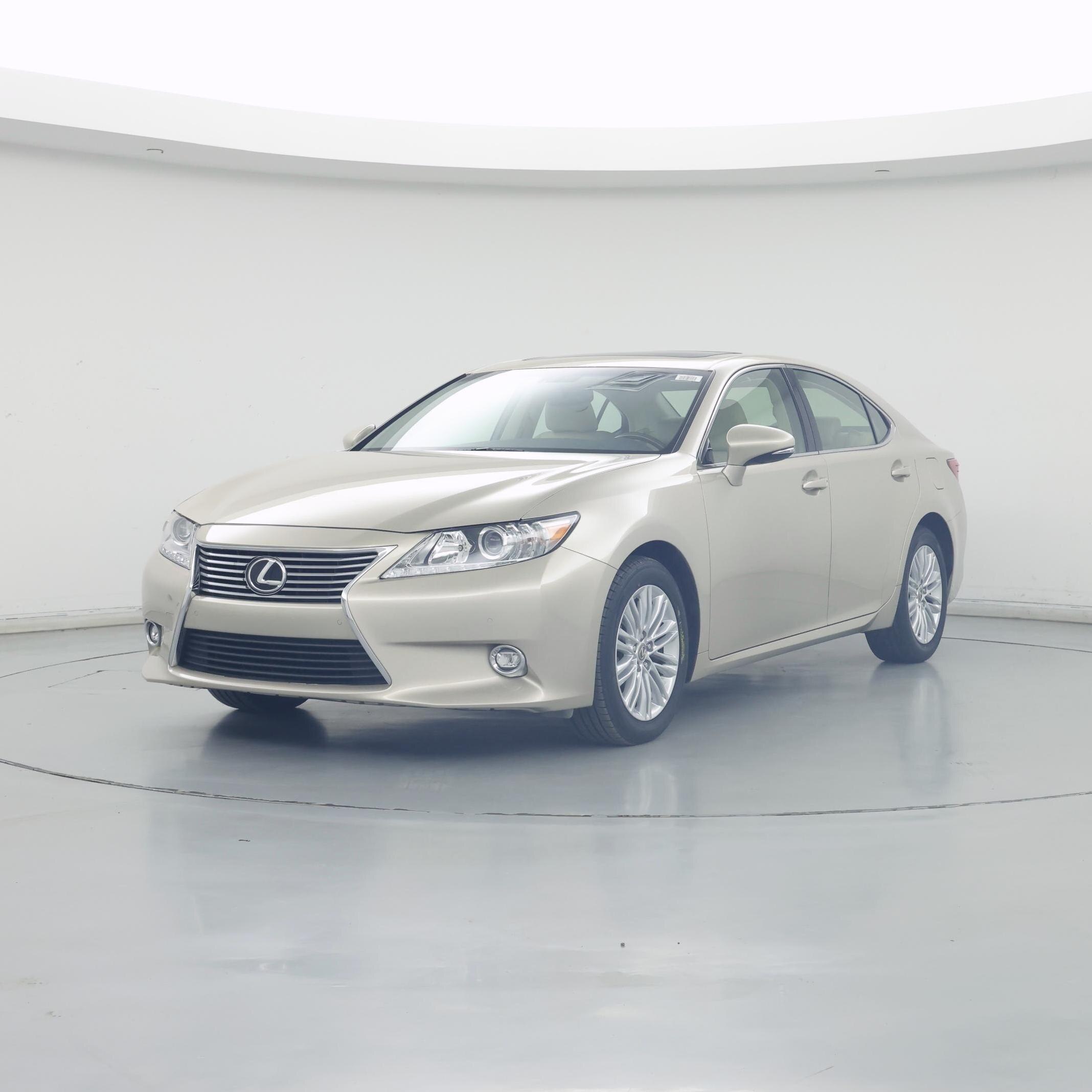 Thumbnail: 2015 Lexus ES - 4