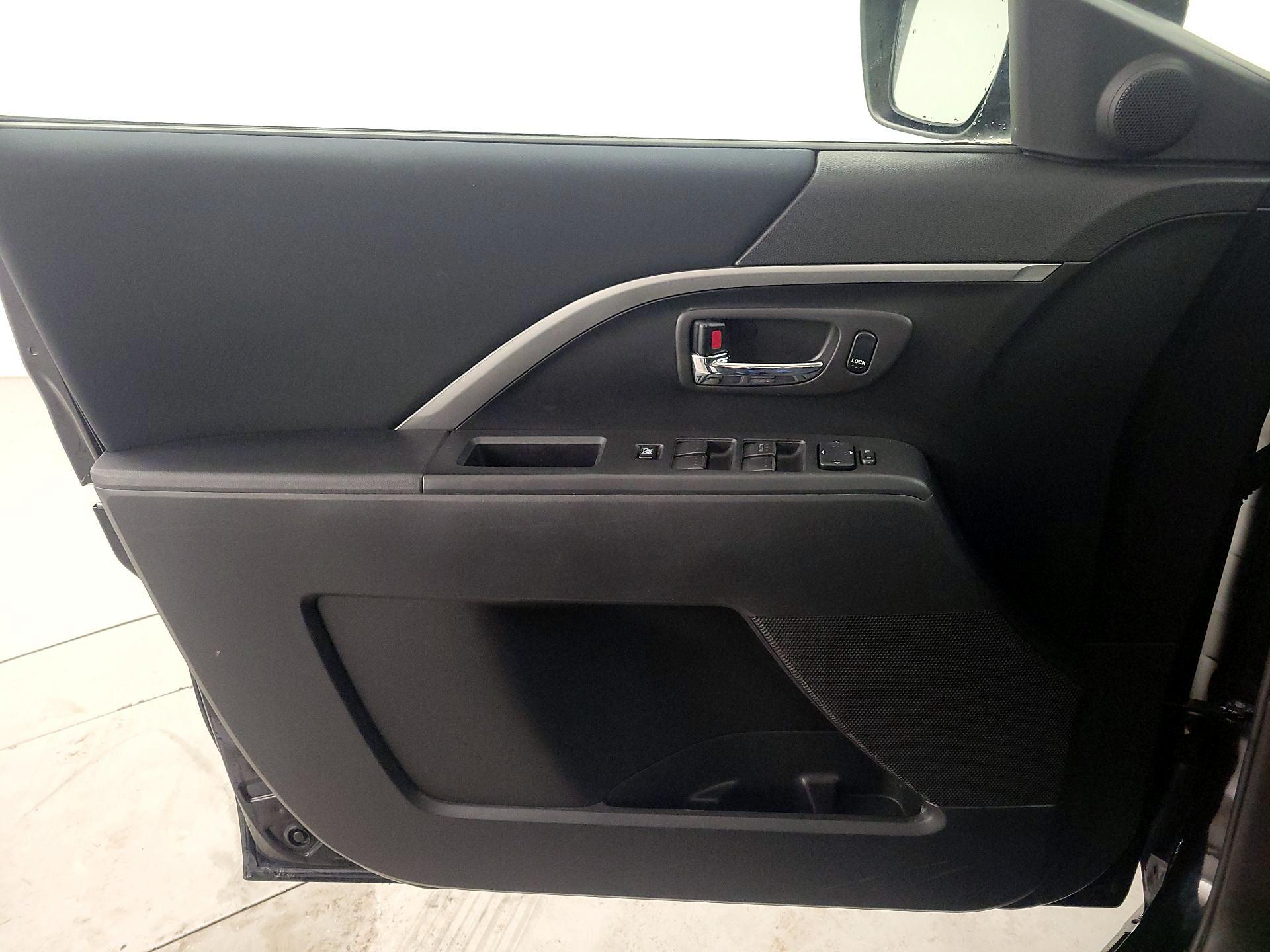 Thumbnail: 2014 Mazda Mazda5 - 12