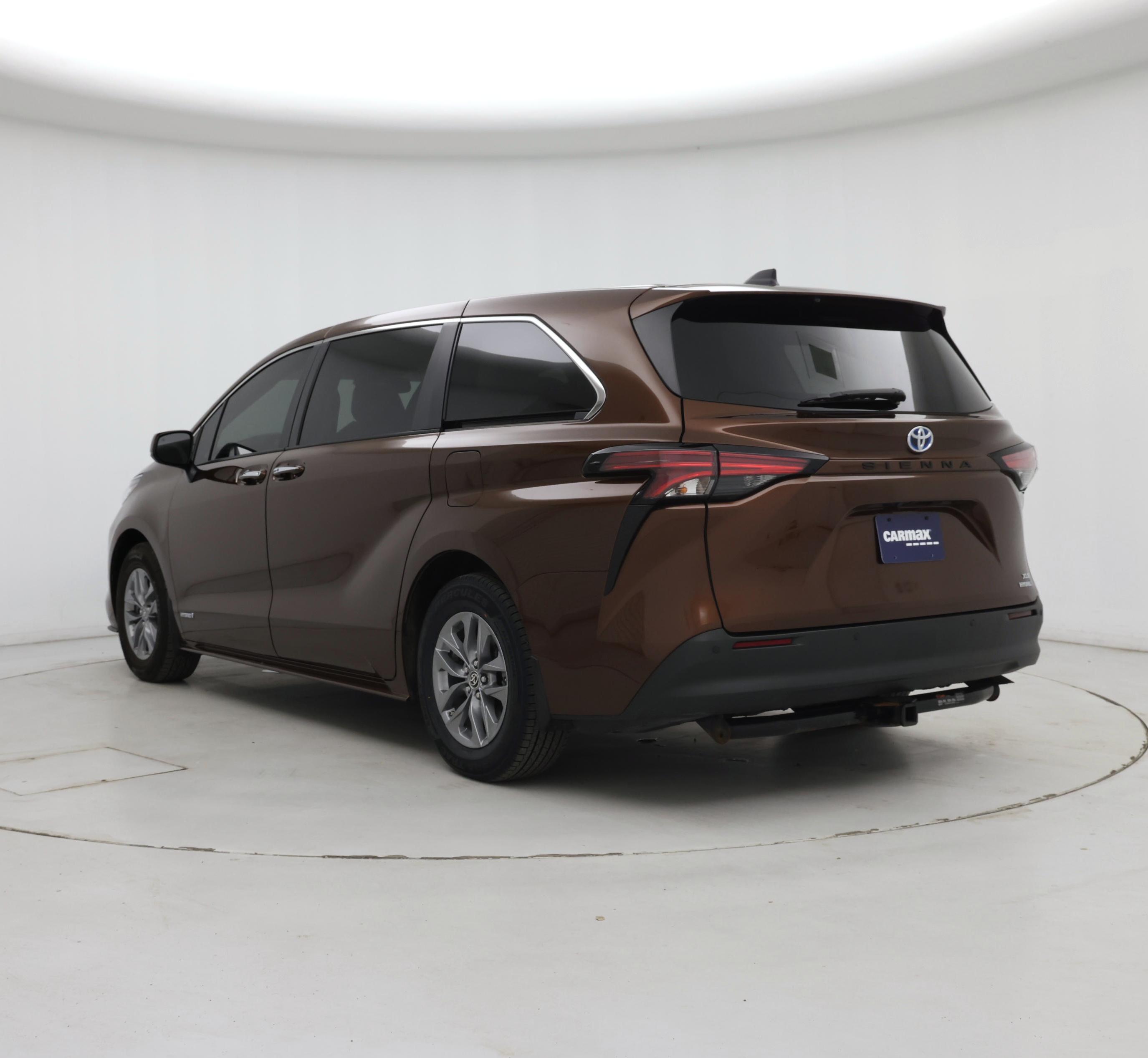 Thumbnail: 2021 Toyota Sienna - 2