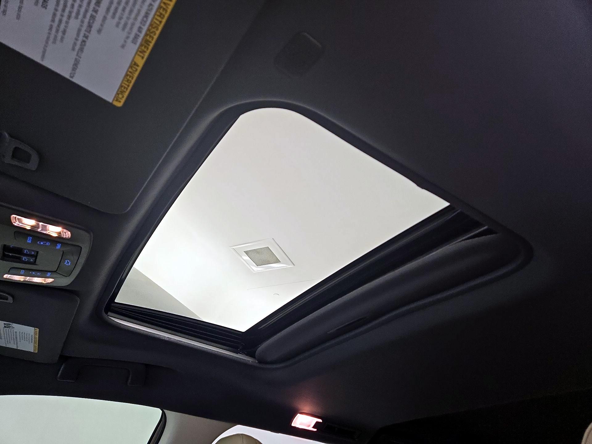 Thumbnail: 2021 Toyota Sienna - 19