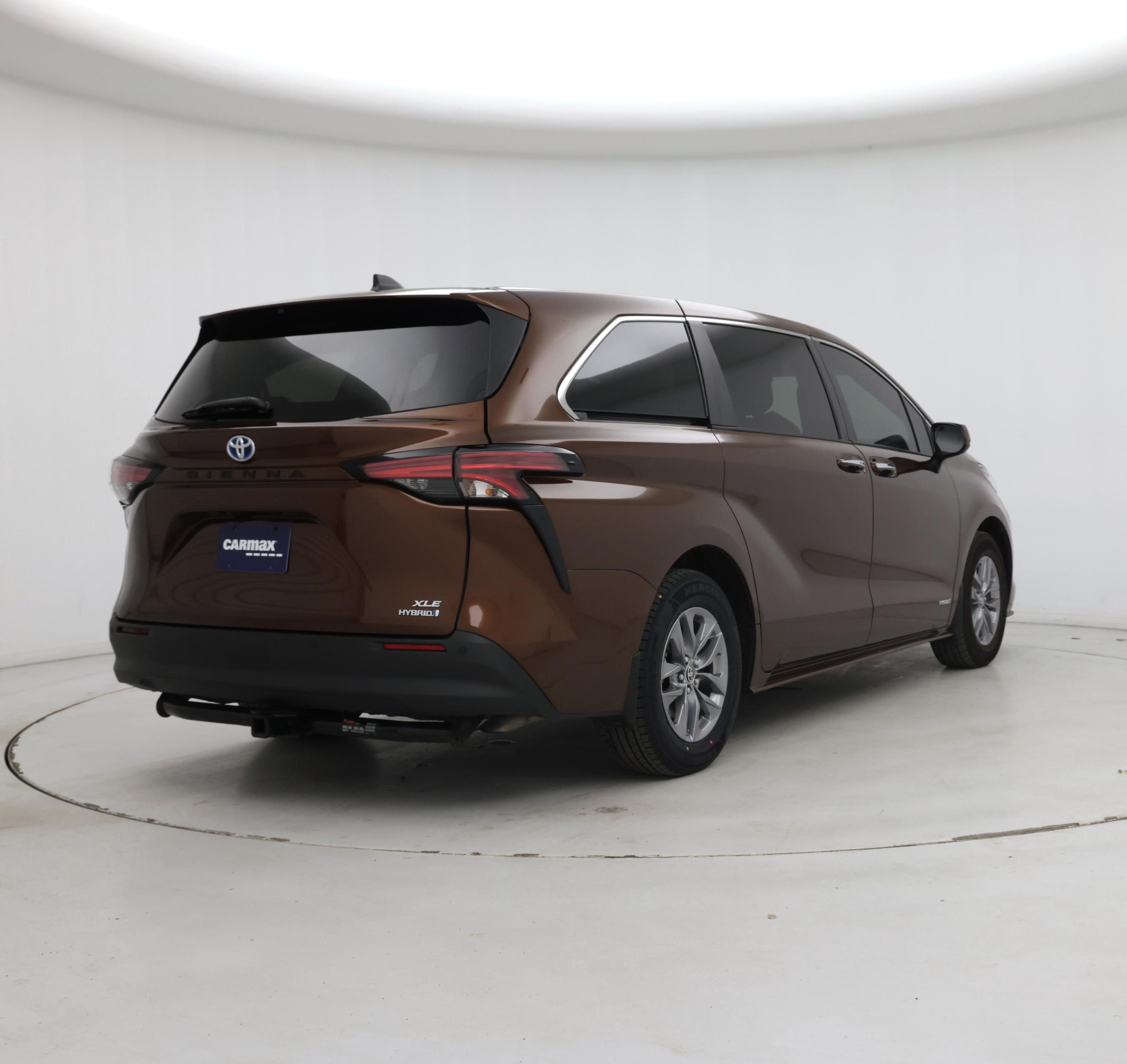 Thumbnail: 2021 Toyota Sienna - 8
