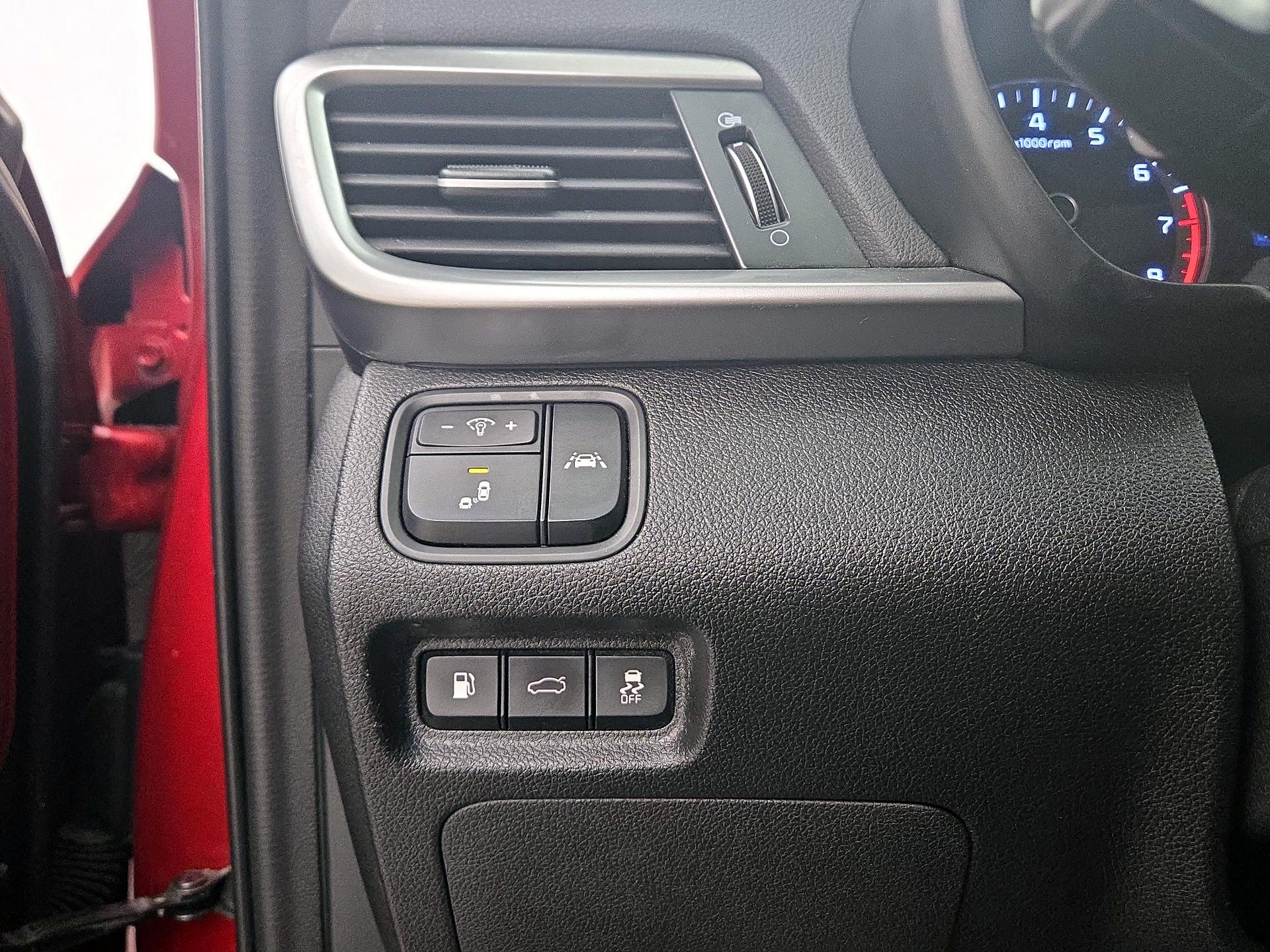 Thumbnail: 2019 Kia Optima - 13