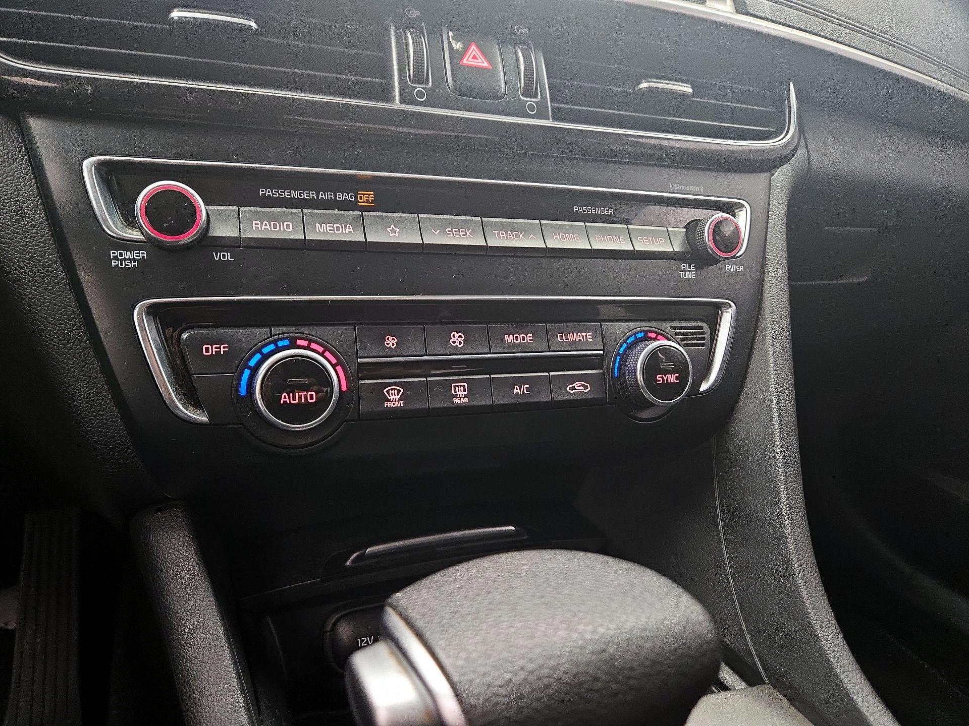 Thumbnail: 2019 Kia Optima - 16