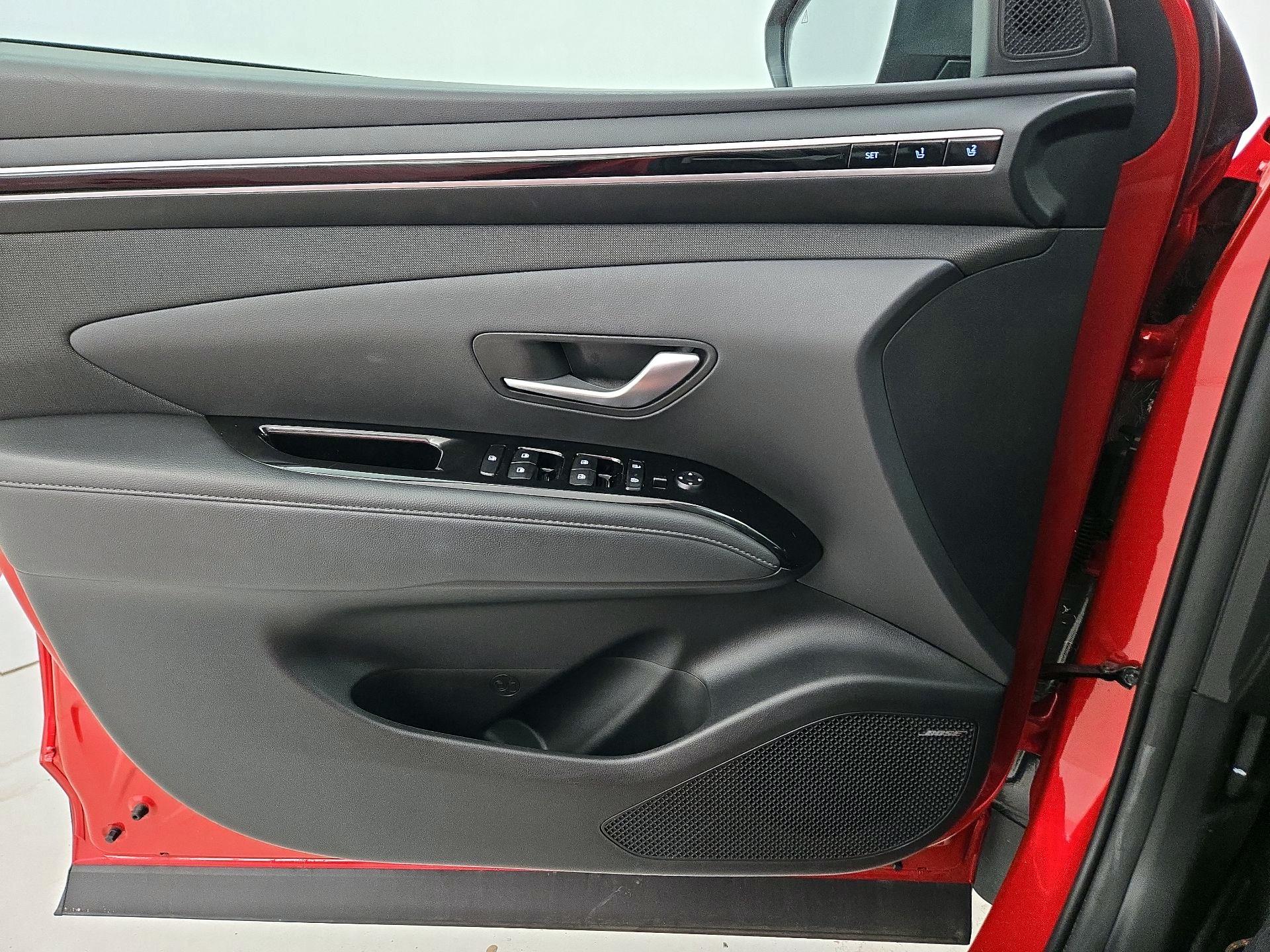 Thumbnail: 2022 Hyundai Tucson - 12