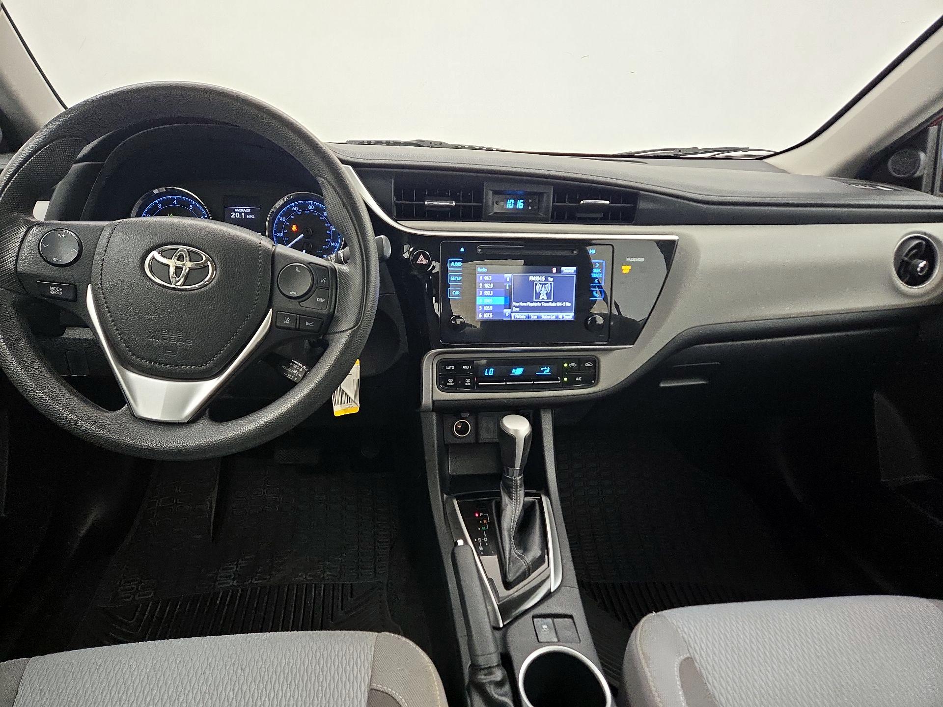 Thumbnail: 2017 Toyota Corolla - 9