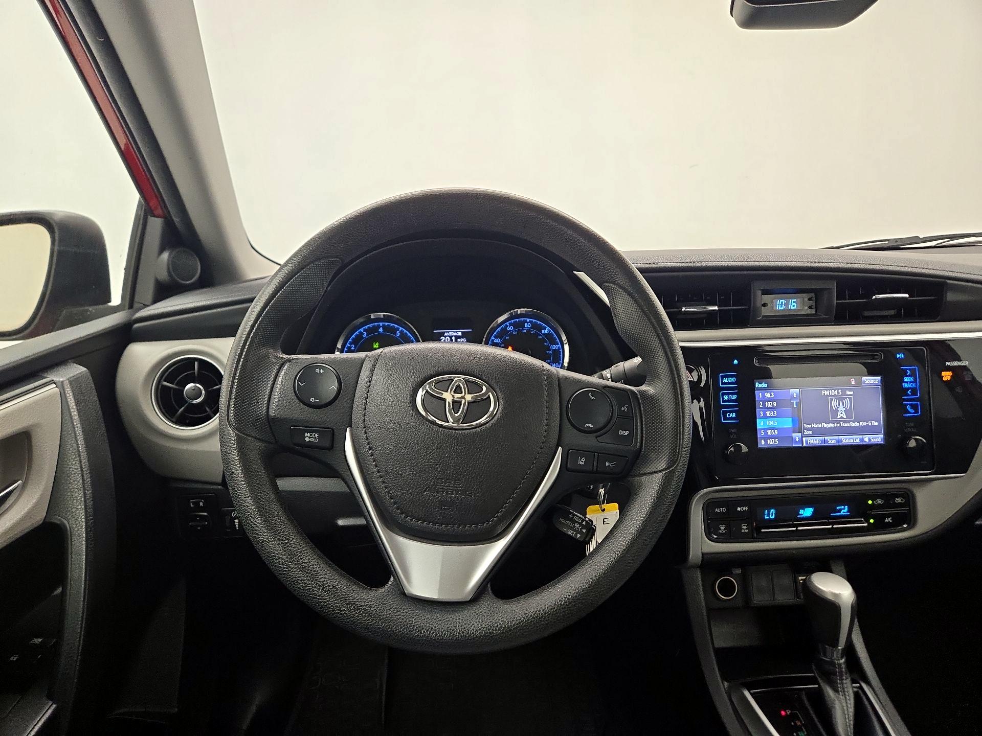 Thumbnail: 2017 Toyota Corolla - 10