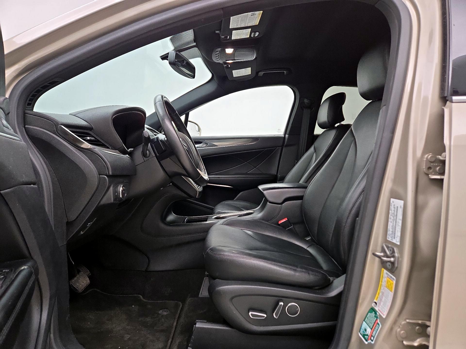 Thumbnail: 2015 Lincoln MKC - 11