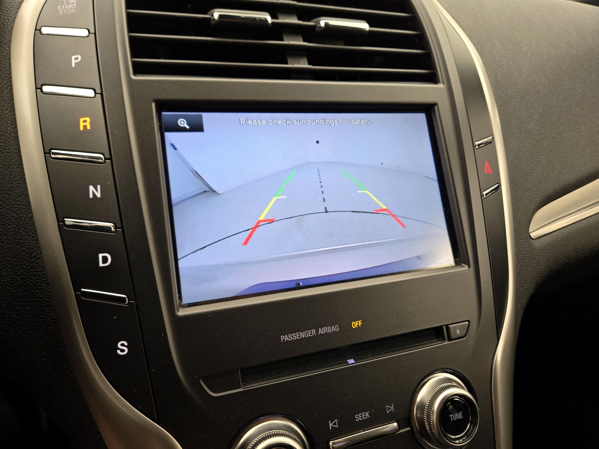 Thumbnail: 2015 Lincoln MKC - 14