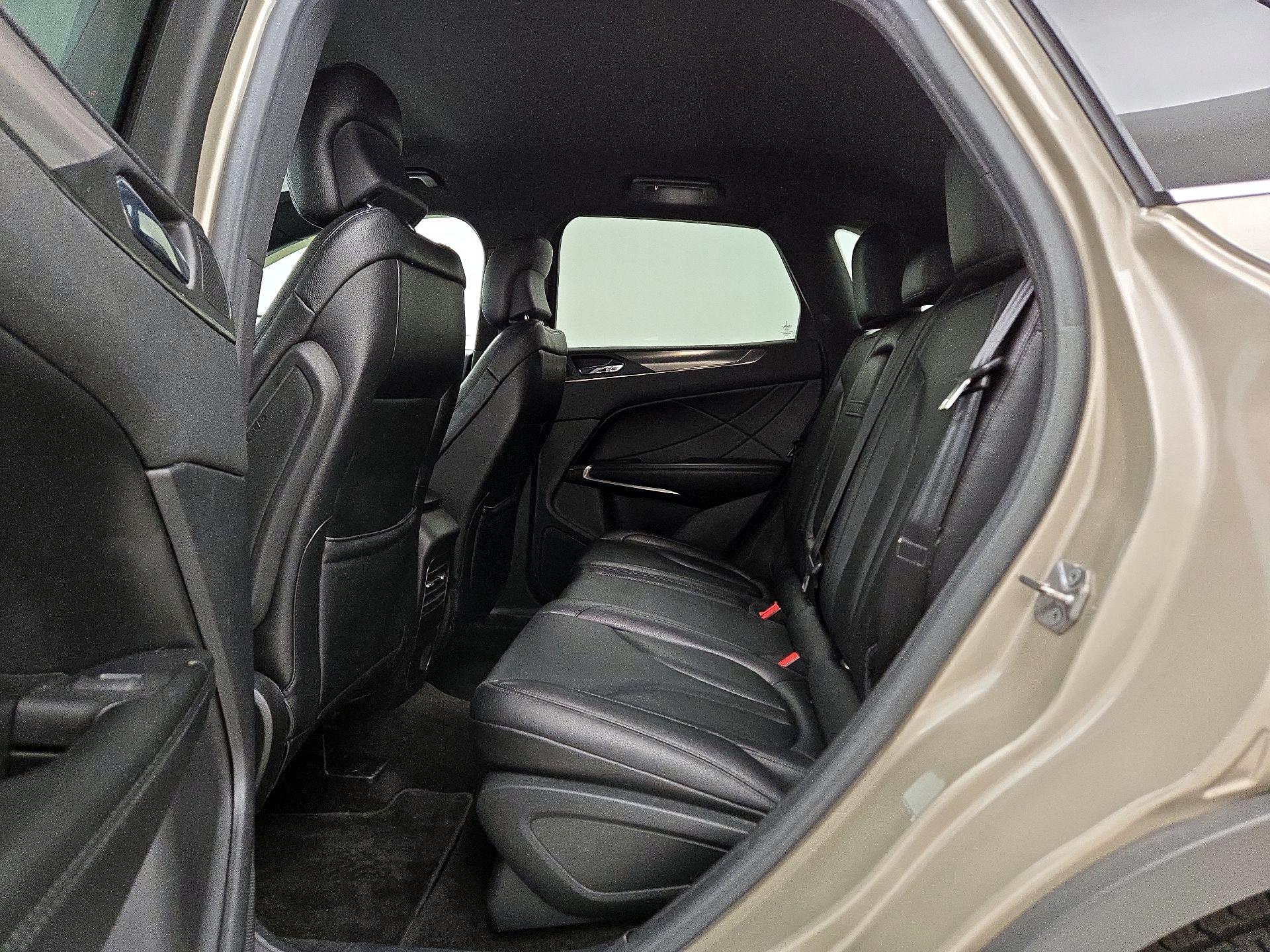 Thumbnail: 2015 Lincoln MKC - 19