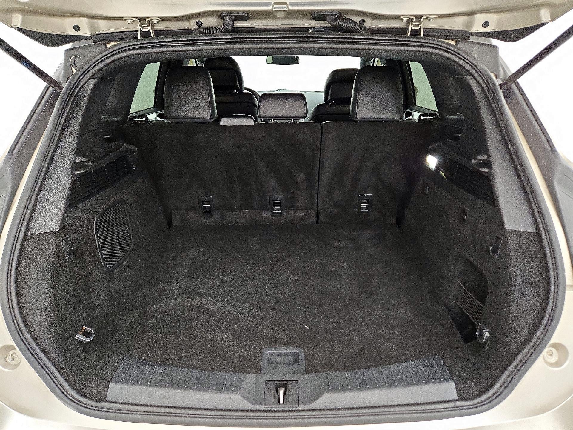 Thumbnail: 2015 Lincoln MKC - 20